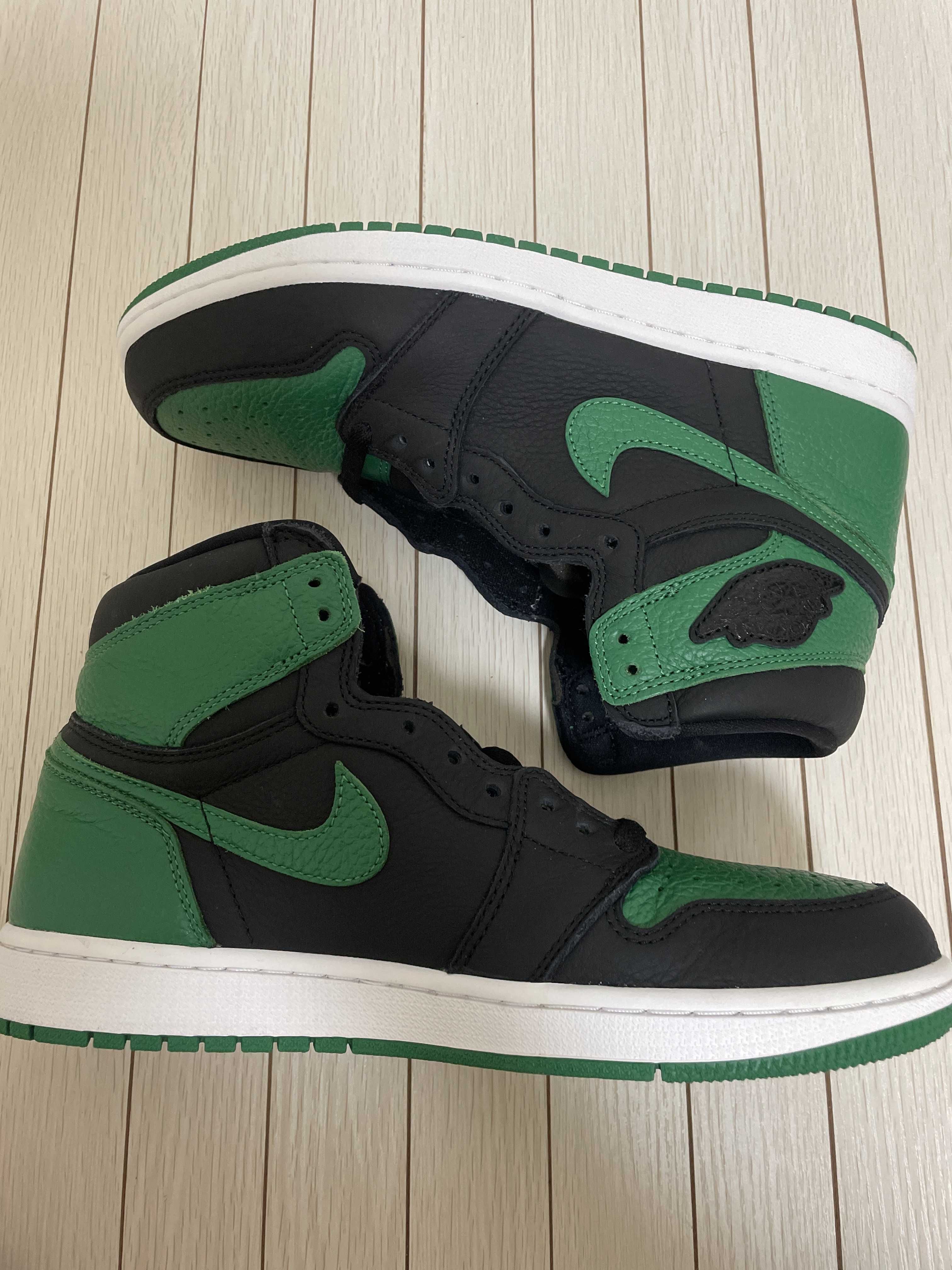 Nike Air Jordan 1 Retro High OG "Black/Pine Green" (2020)