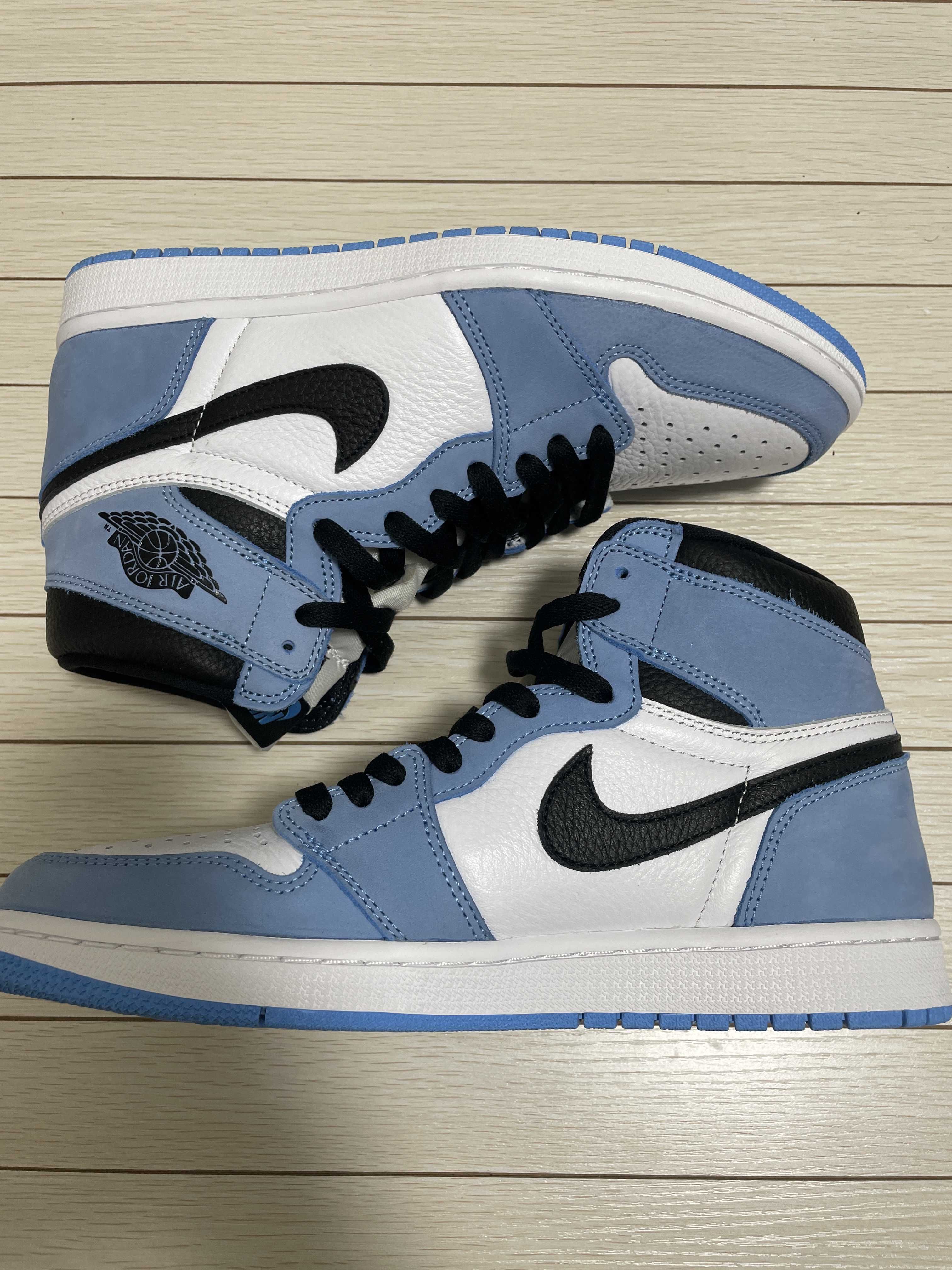 Nike Air Jordan 1 High OG "University Blue"