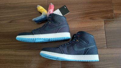 Nike Air Jordan 1 Retro High "Family Forever"
