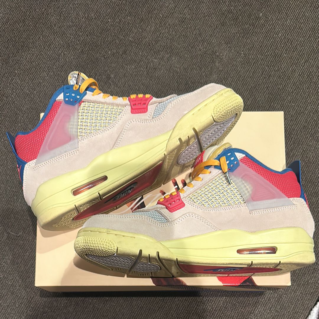 UNION × Nike Air Jordan 4 SP "Guava Ice/Light Fusion Red"