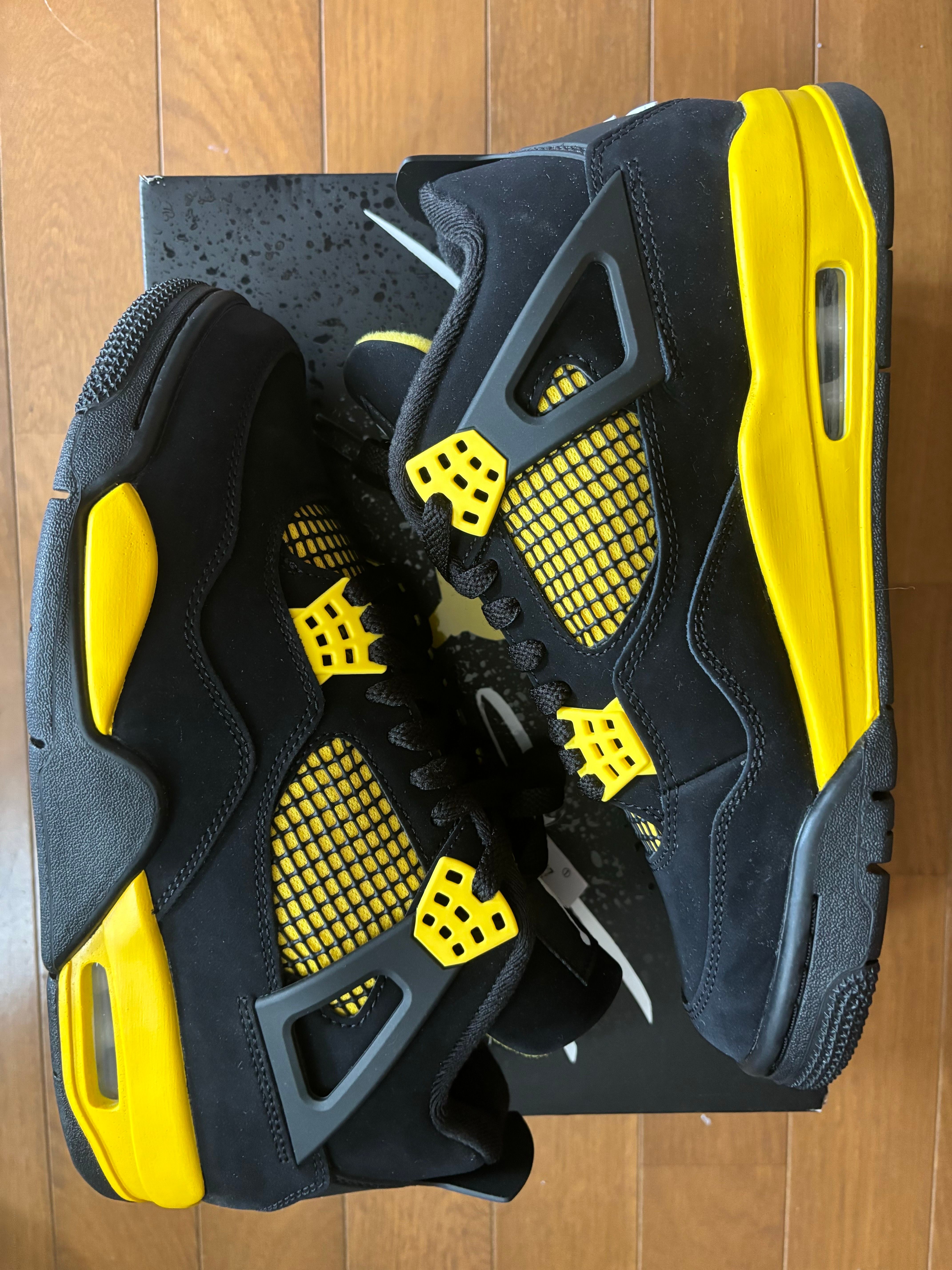 Nike Air Jordan 4 Retro "Thunder"(2023)