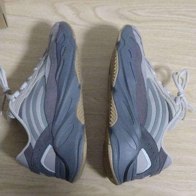 adidas YEEZY Boost 700 V2 "Tephra"