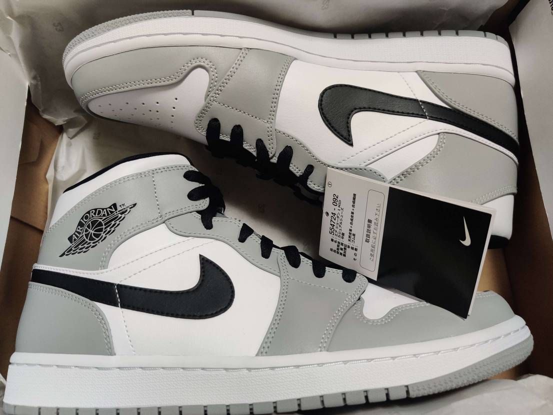 Nike Air Jordan 1 Mid "Light Smoke Grey/White/Black"