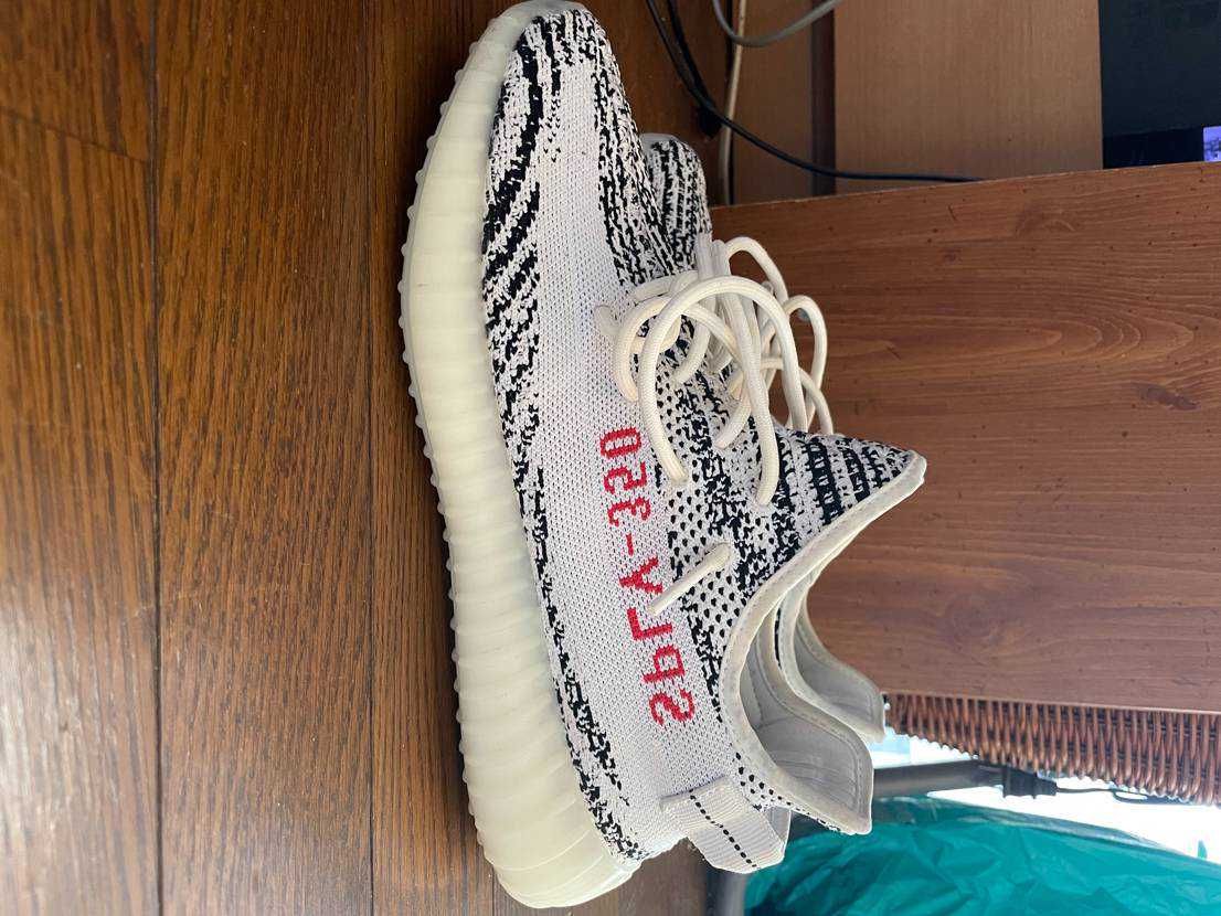 adidas YEEZY Boost 350 V2 "Zebra"