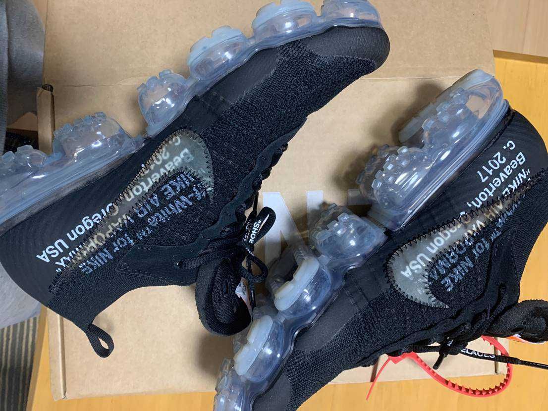 Off-White × Nike Air Vapormax "Black/Total Orange/Clear"