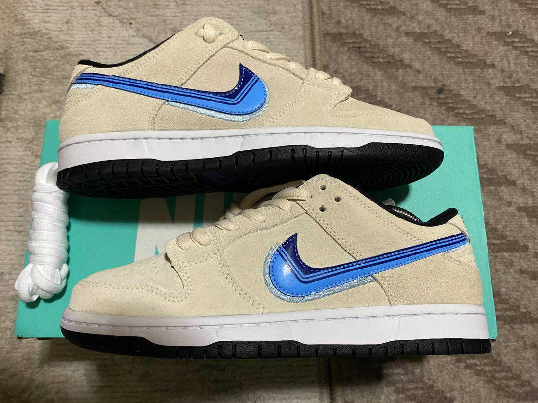 Nike SB Dunk Low "Light Cream" 