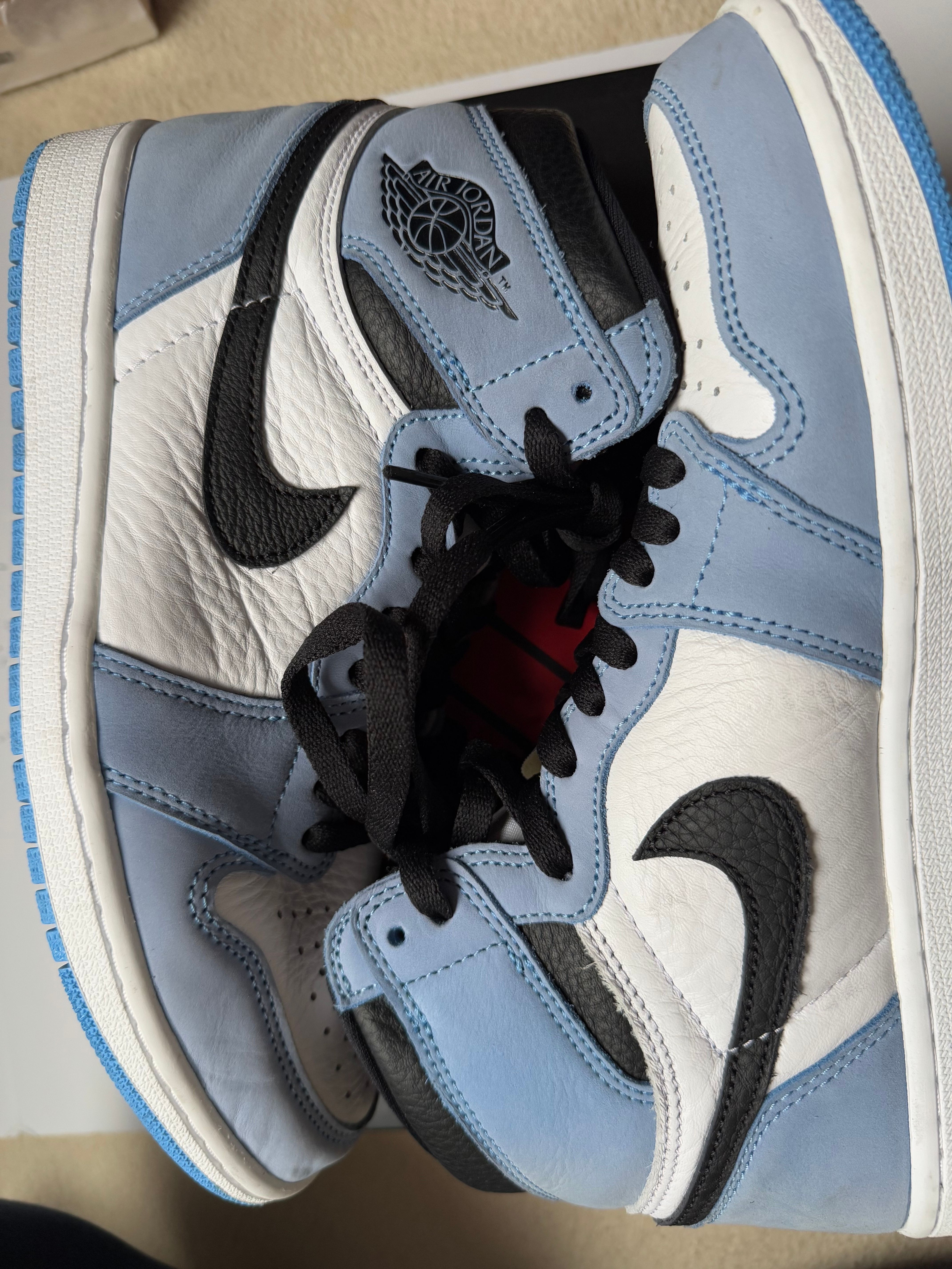 Nike Air Jordan 1 High OG "University Blue"