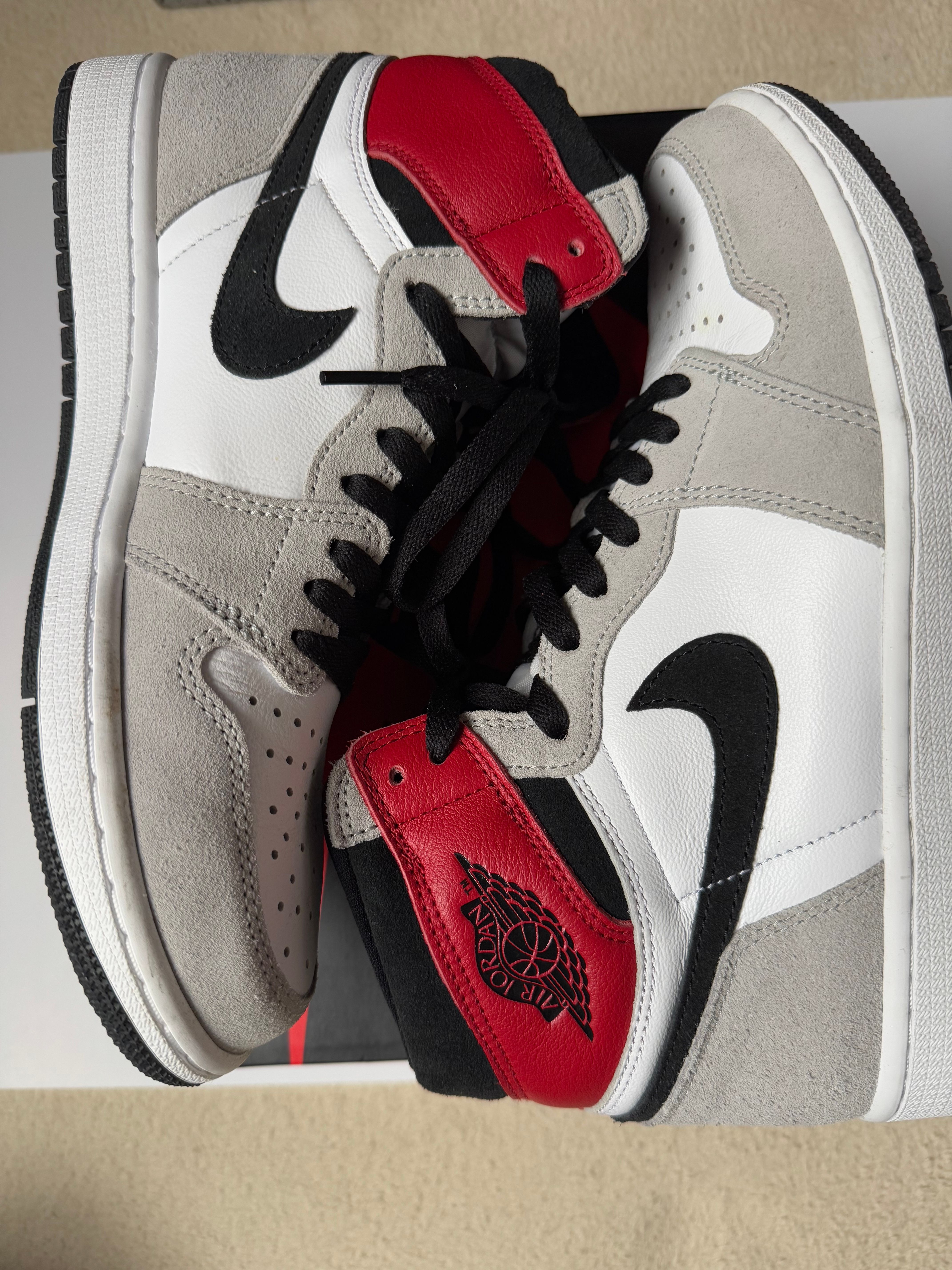 Nike Air Jordan 1 High OG "White/Black/Light Smoke Grey"