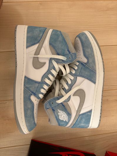 Nike Air Jordan 1 High OG "Hyper Royal"