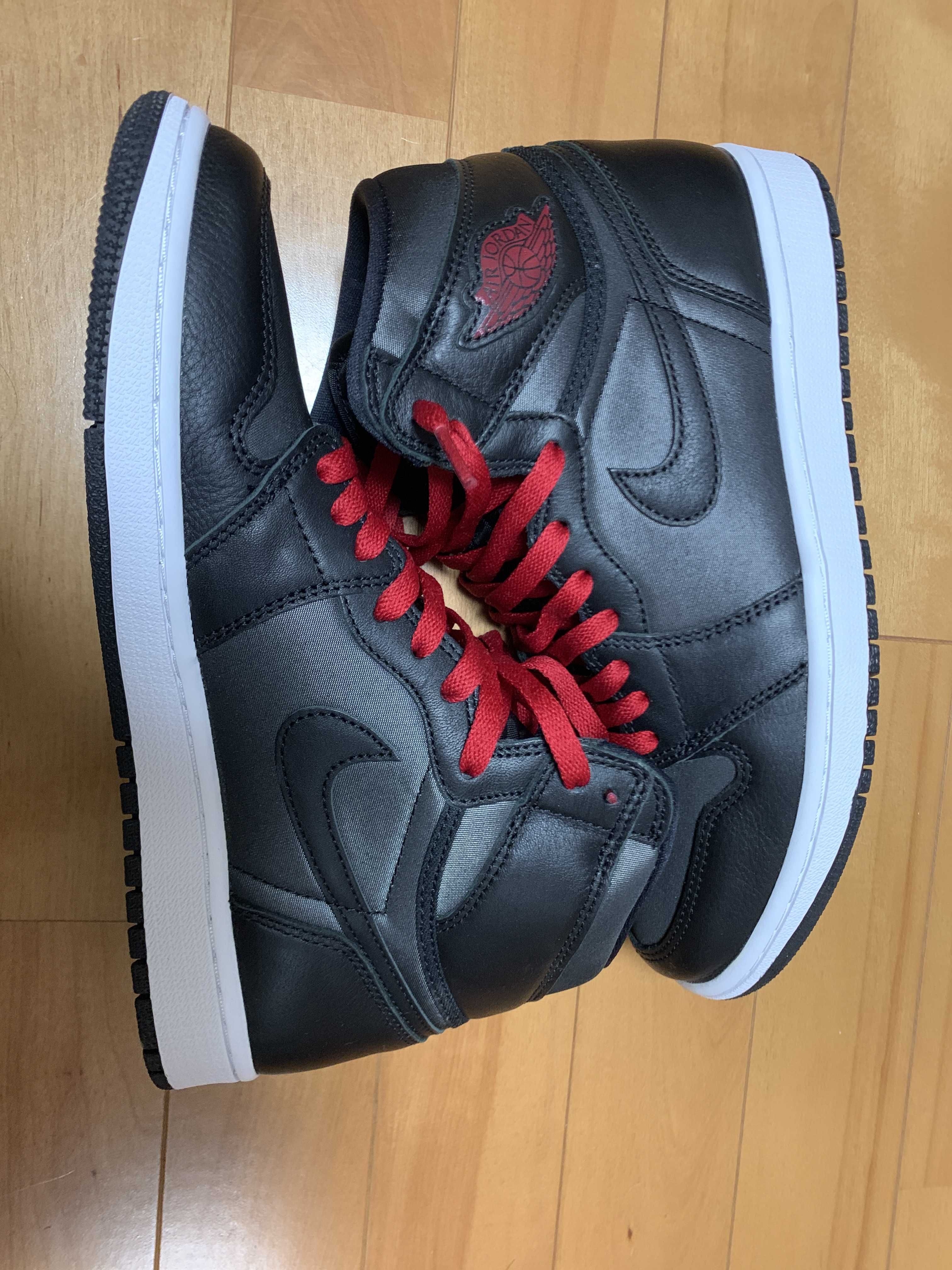 Nike Air Jordan 1 Retro High OG "Black/Metallic Silver/Gym Red"  
