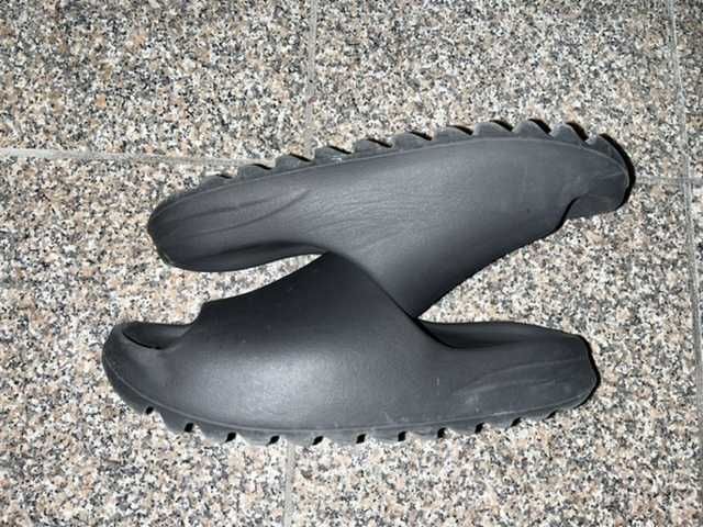 adidas YEEZY Slide "Onyx"