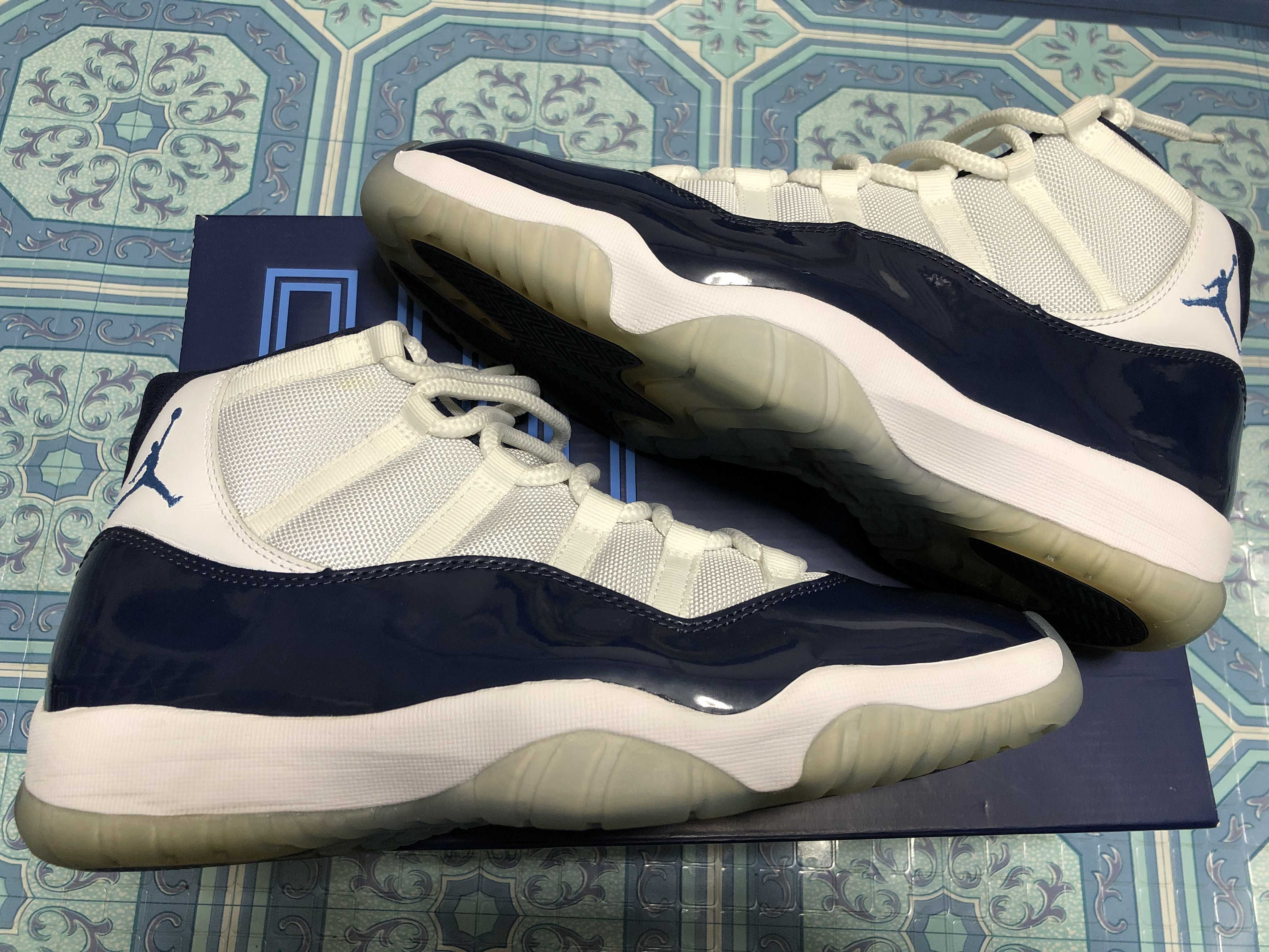 Nike Air Jordan 11 Retro "UNC Win Like 82"