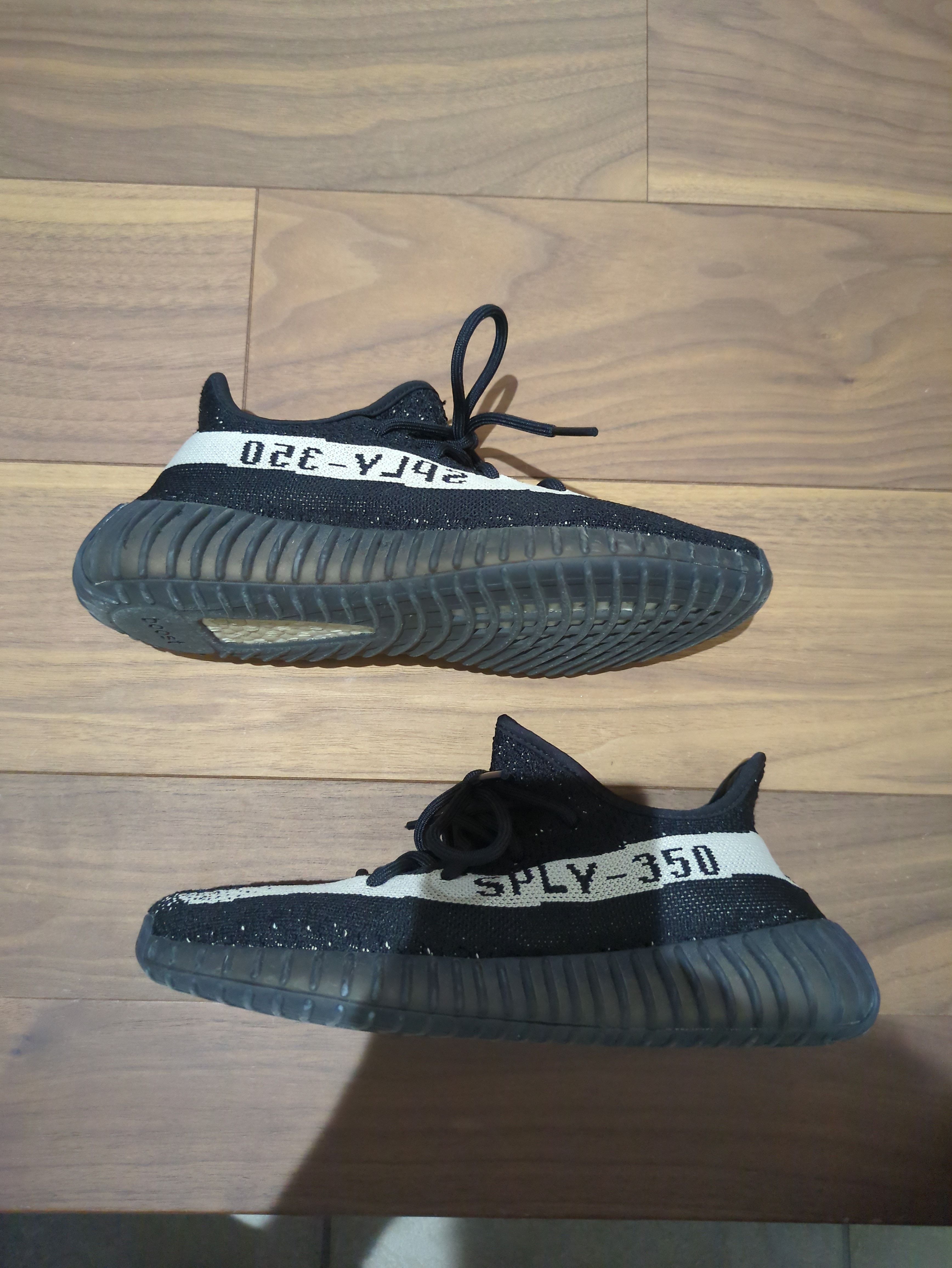 adidas YEEZY Boost 350 V2 "Oreo"