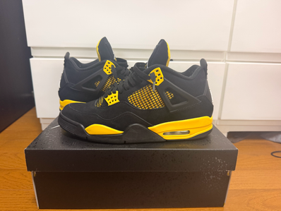 Nike Air Jordan 4 Retro "Thunder"(2023)