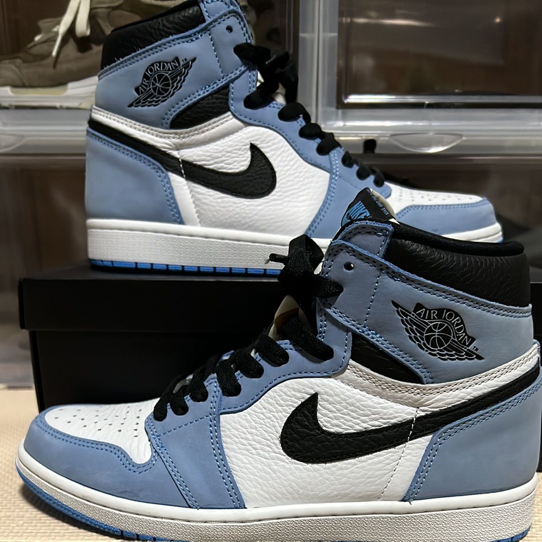 Nike Air Jordan 1 High OG "University Blue"
