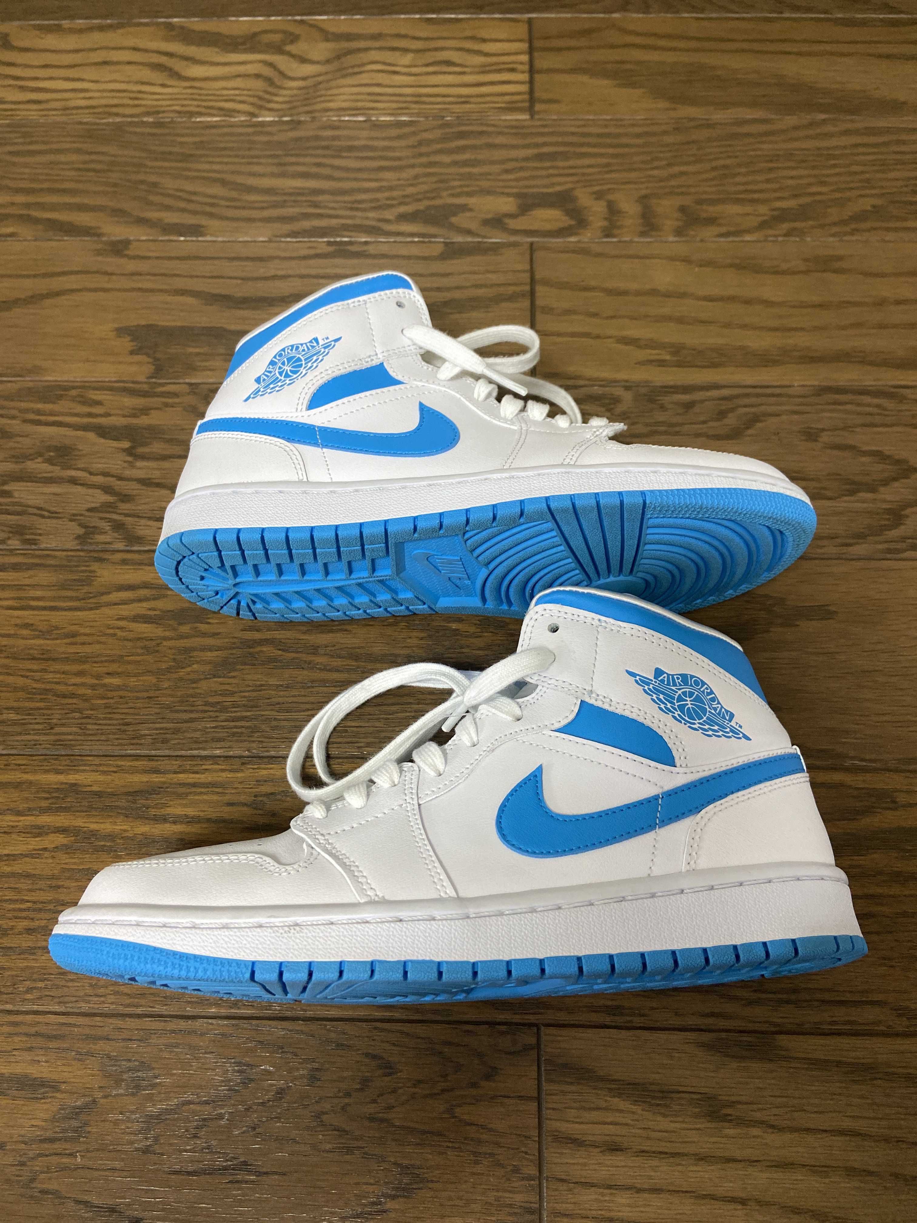 Nike Women's Air Jordan 1 Mid "UNC"