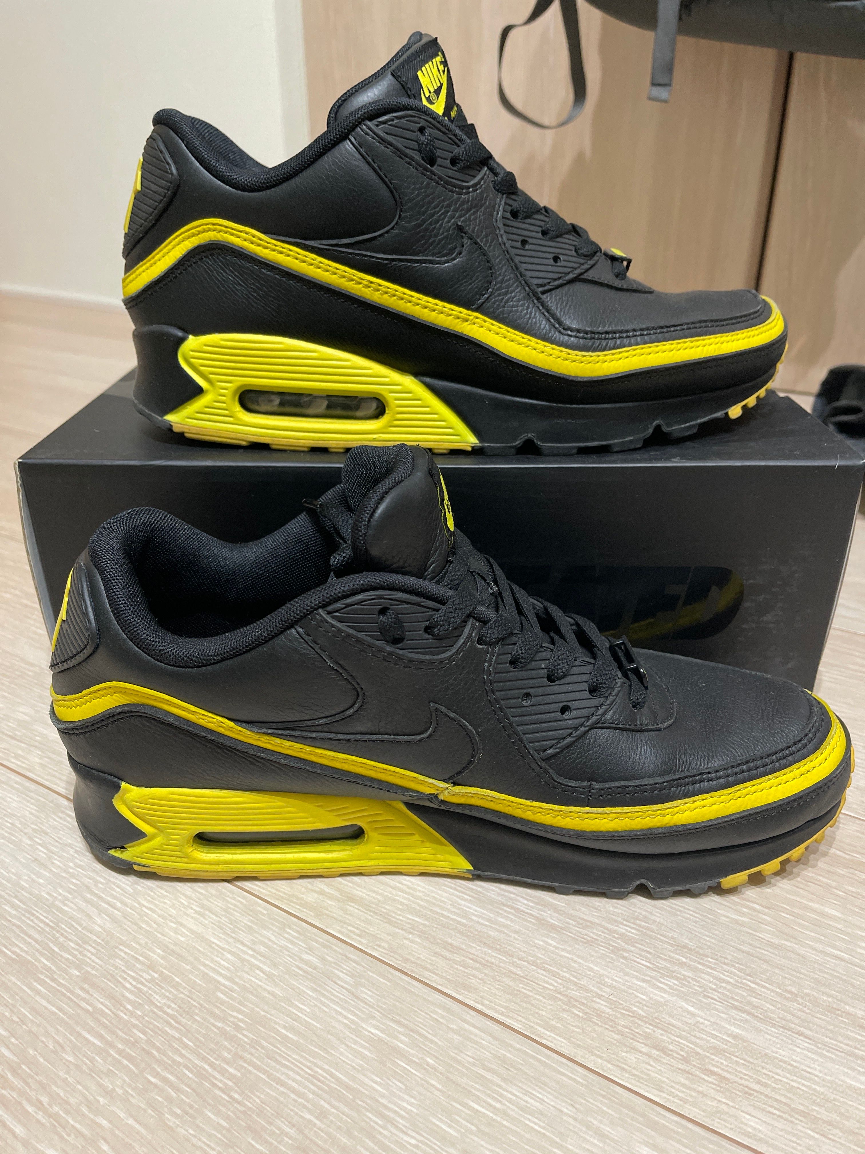 UNDEFEATED × Nike Air Max 90 "Black/Yellow"