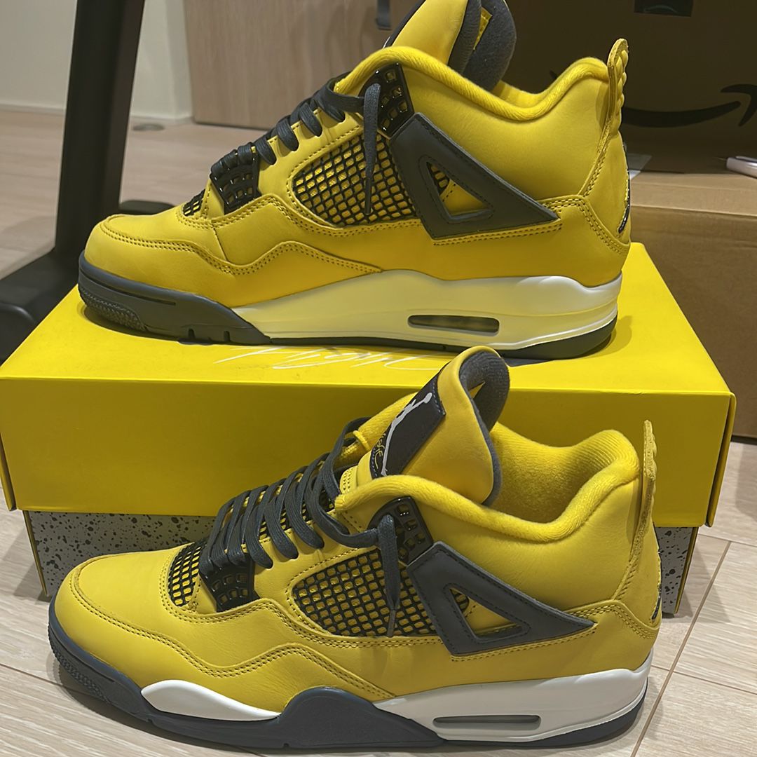 Nike Air Jordan 4 "Tour Yellow"
