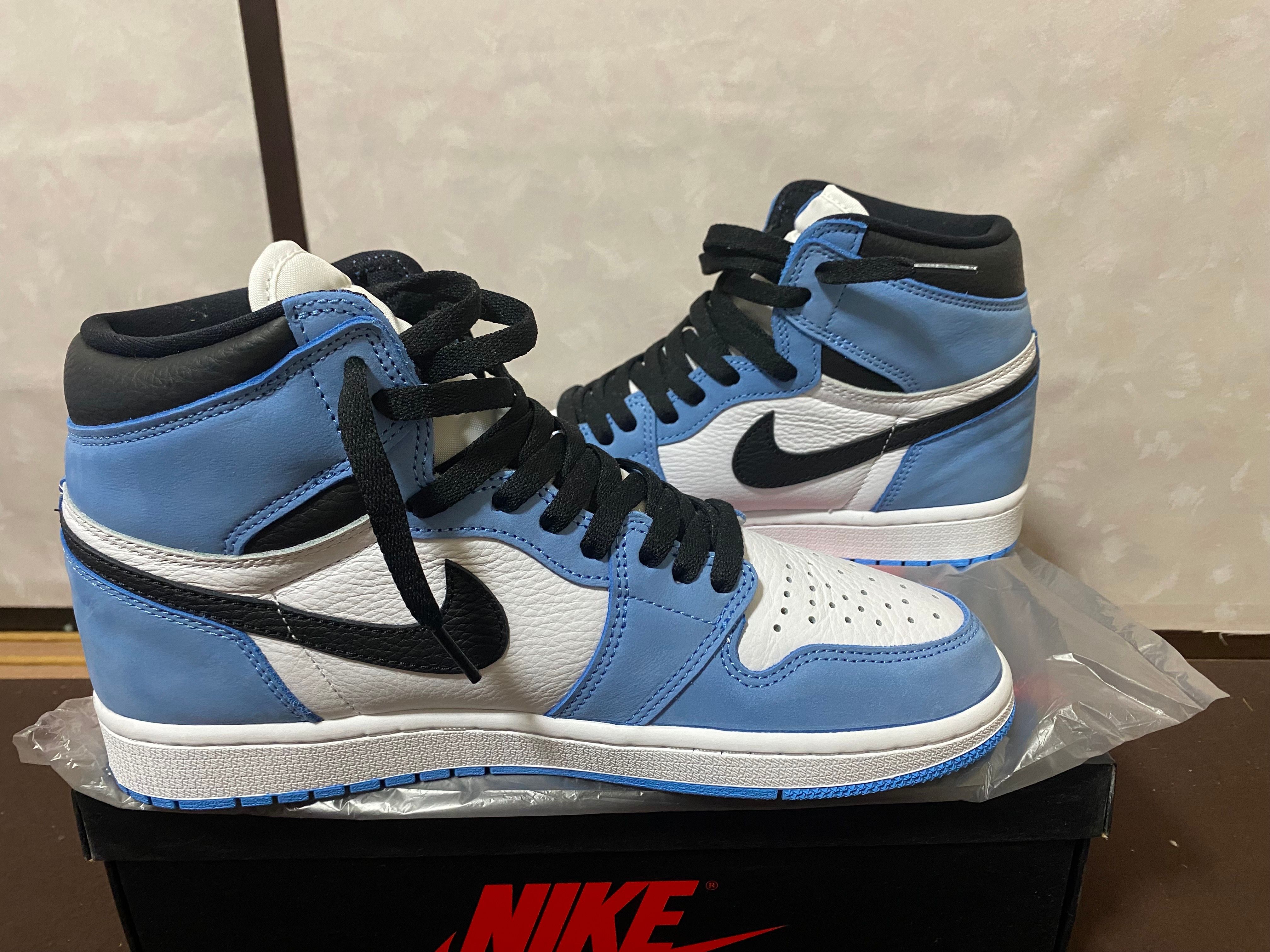 Nike Air Jordan 1 High OG "University Blue"