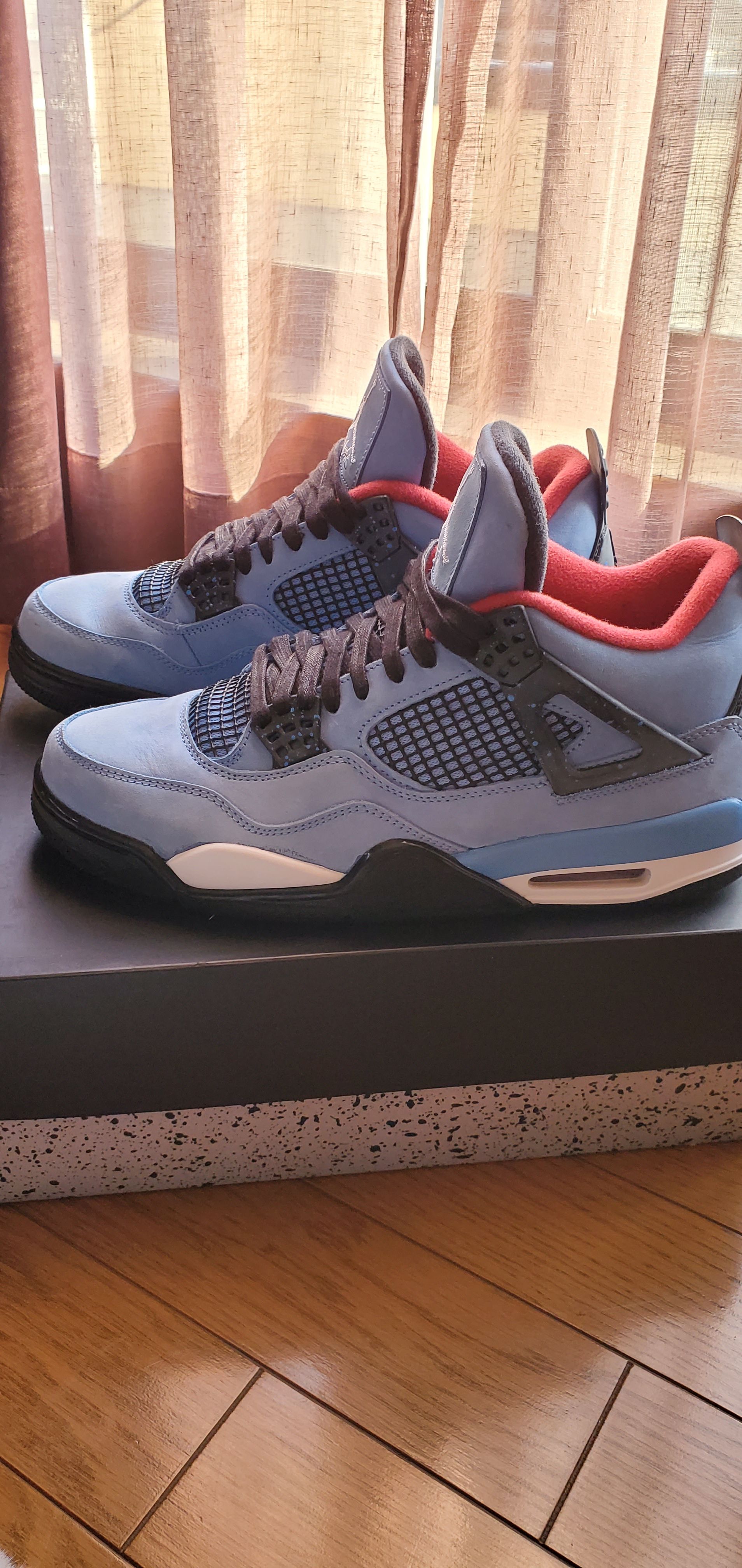 Travis Scott × Nike Air Jordan 4 Retro Cactus Jack "University Blue"