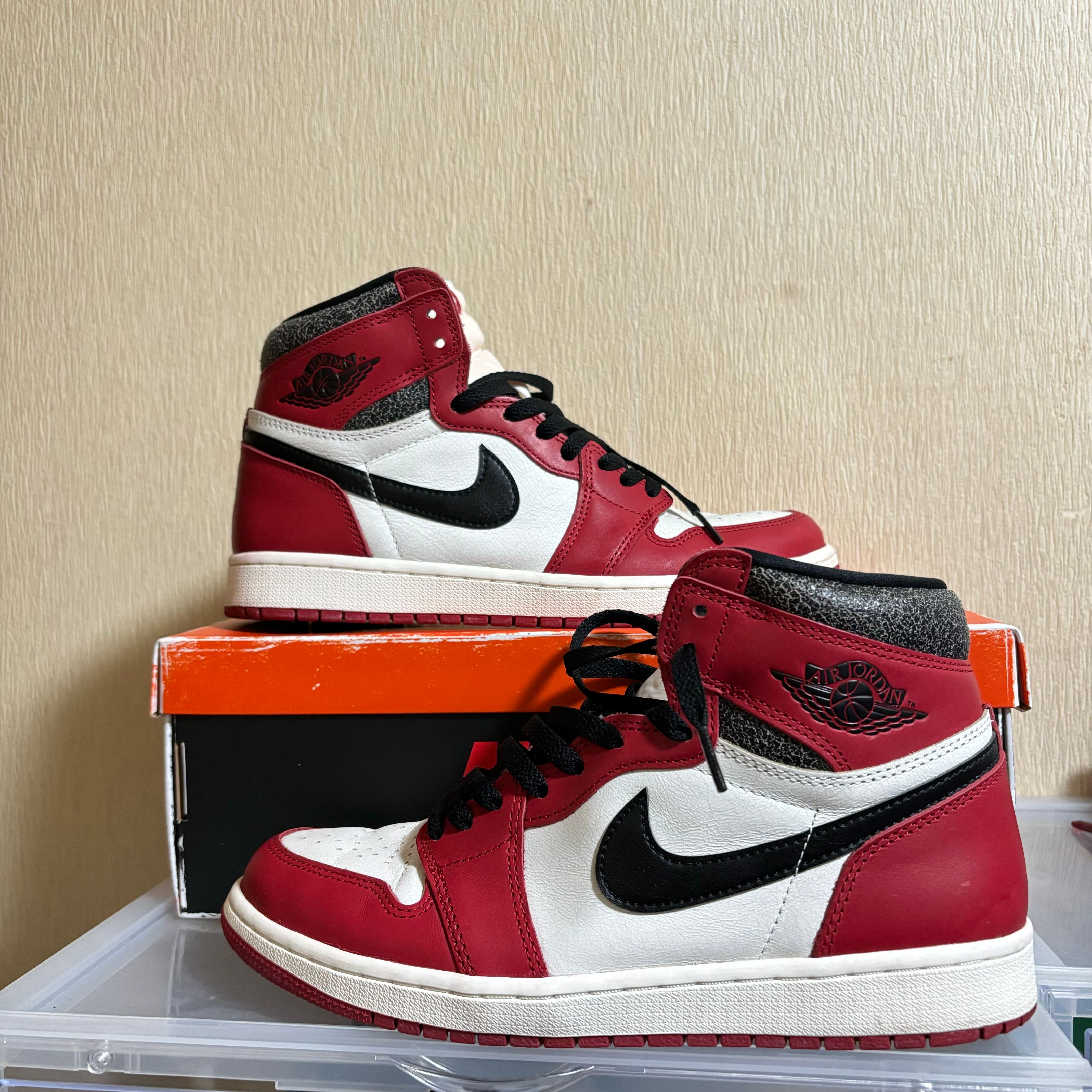 Nike Air Jordan 1 High OG "Lost & Found/Chicago"