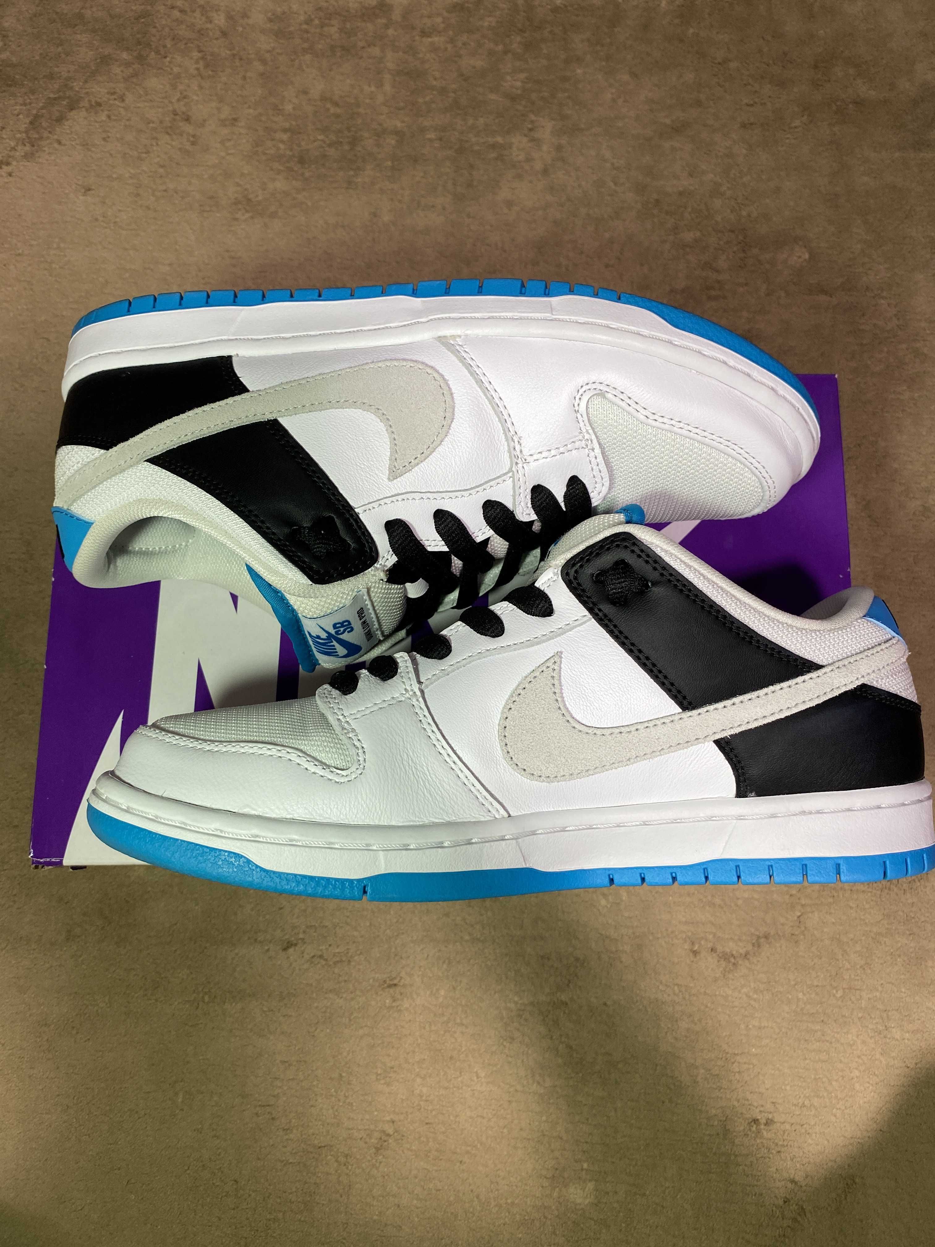 Nike SB Dunk Low "Laser Blue"