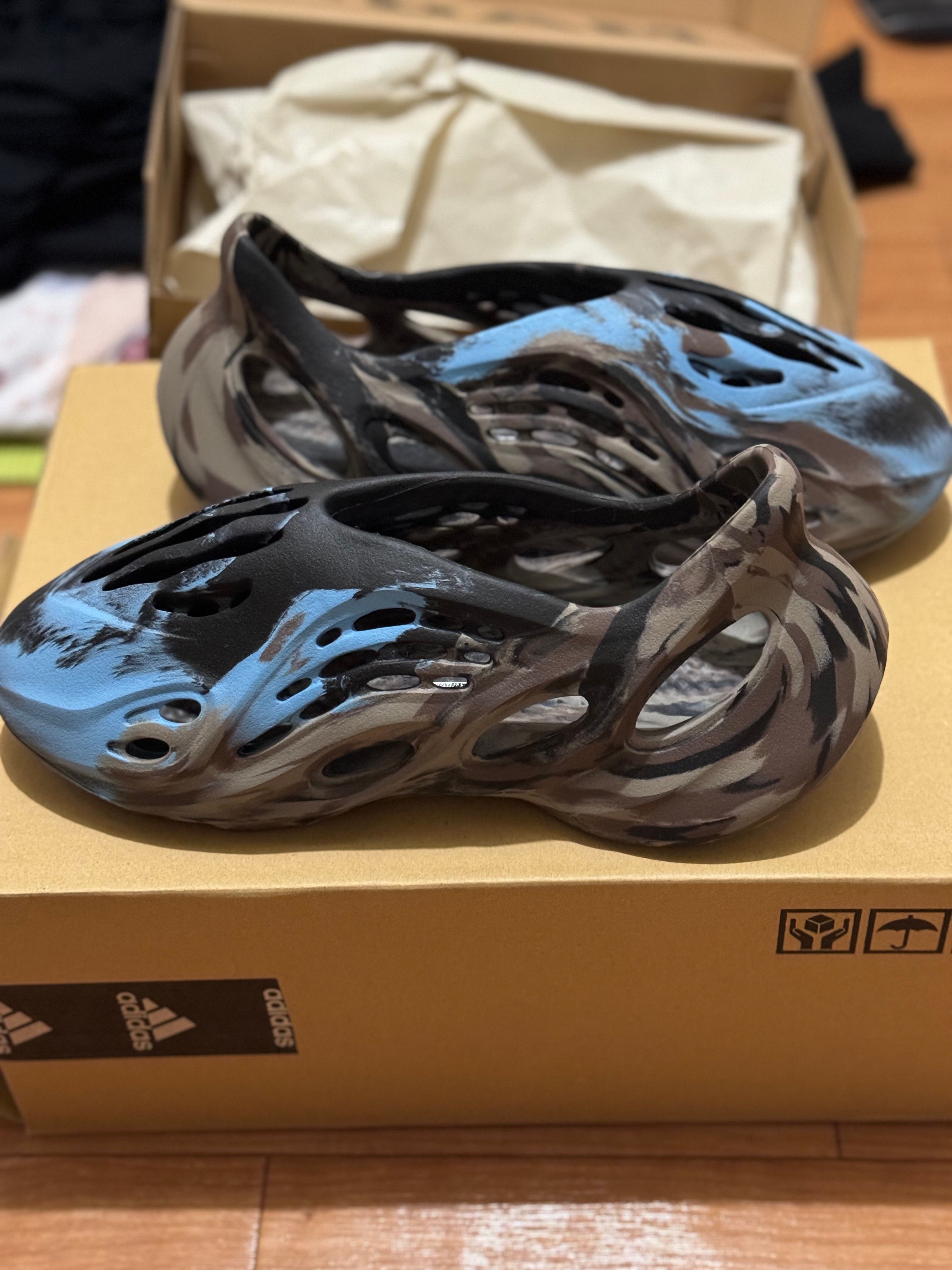 adidas YEEZY Foam Runner "MX Cinder"