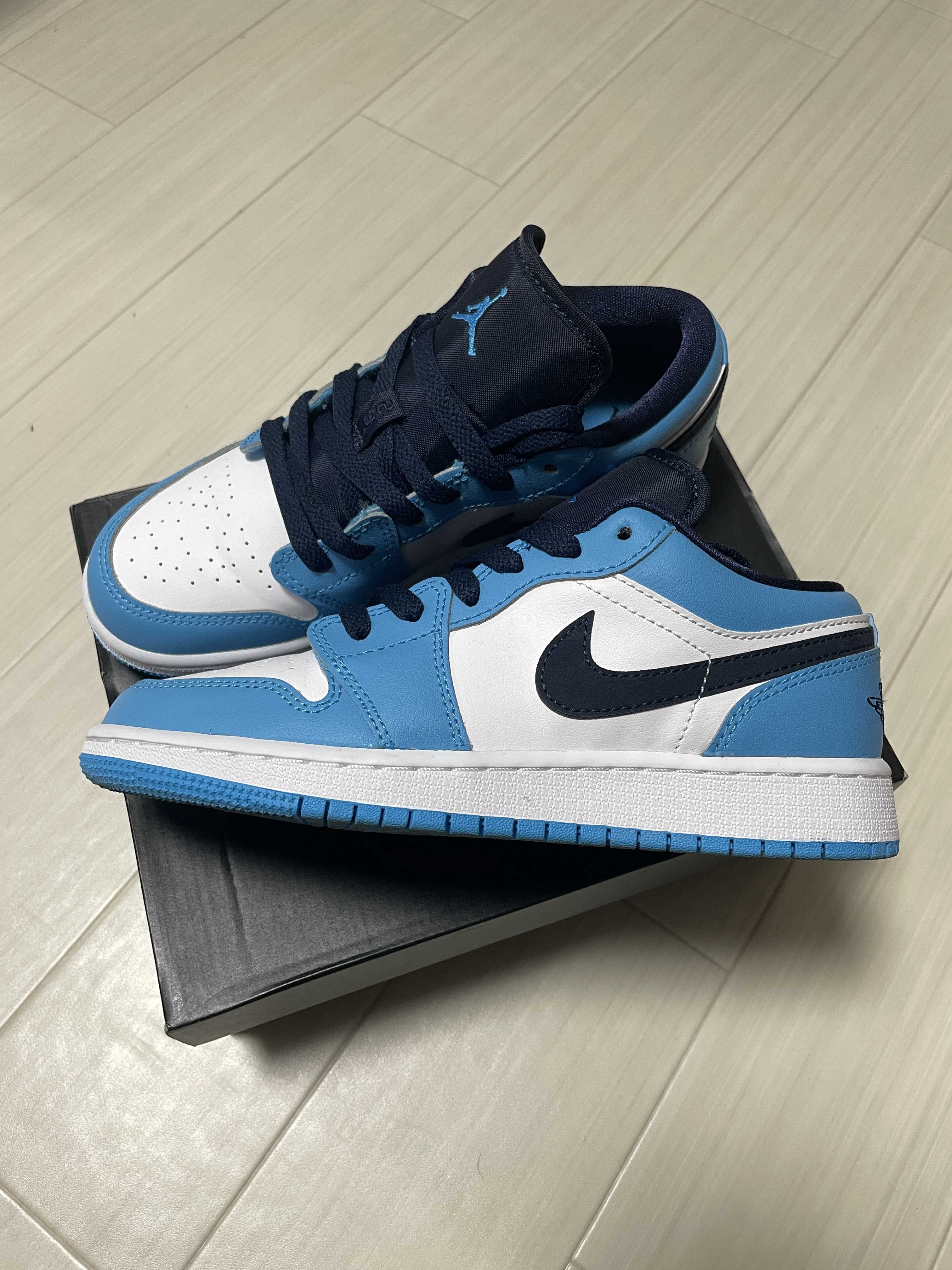 Nike GS Air Jordan 1 Low "University Blue"