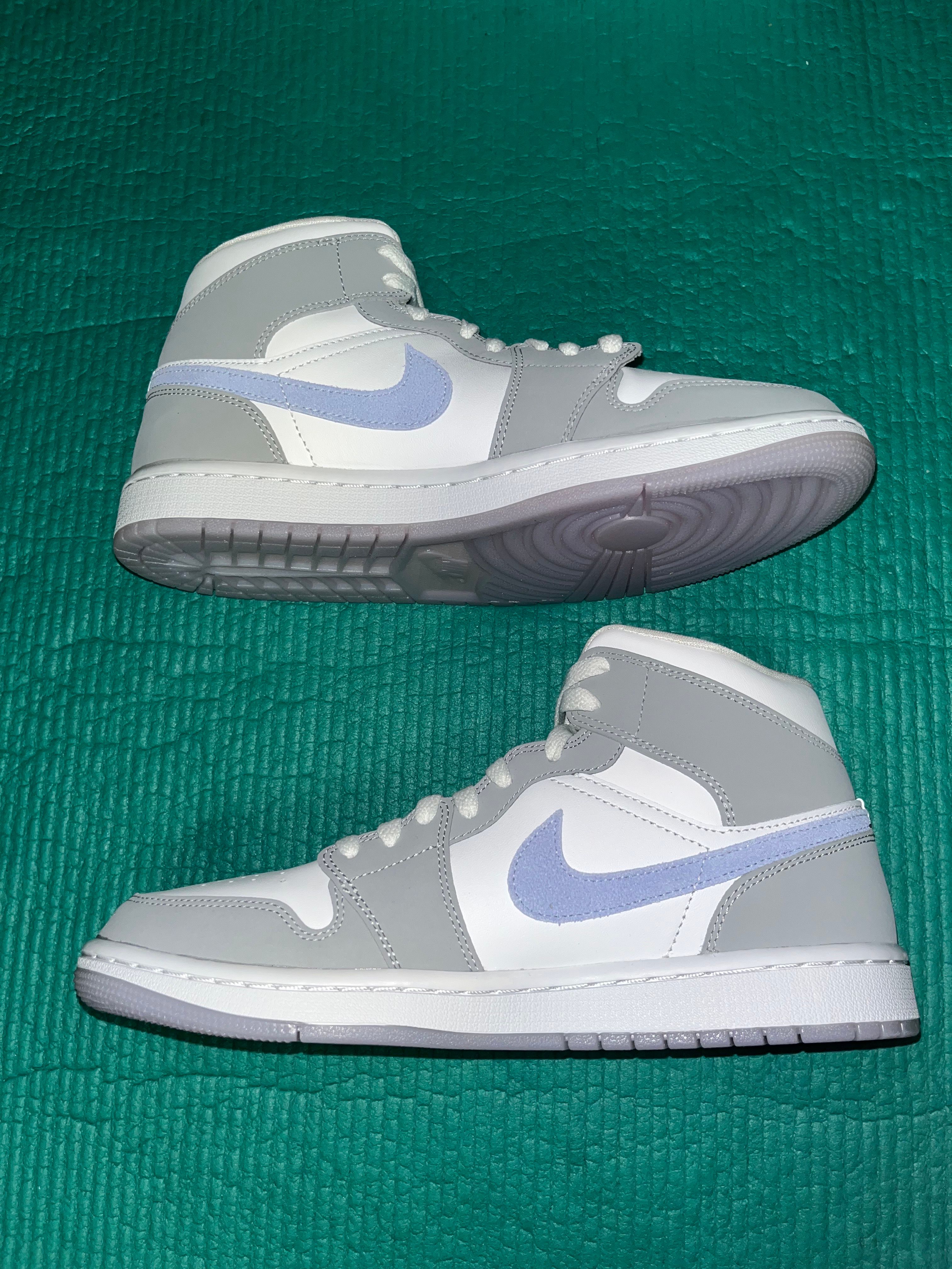Nike Women's Air Jordan 1 Mid "Wolf Grey"