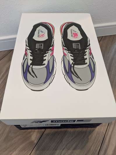KITH × UNITED ARROWS & SONS × New Balance 990V4 "Smoked Pearl"