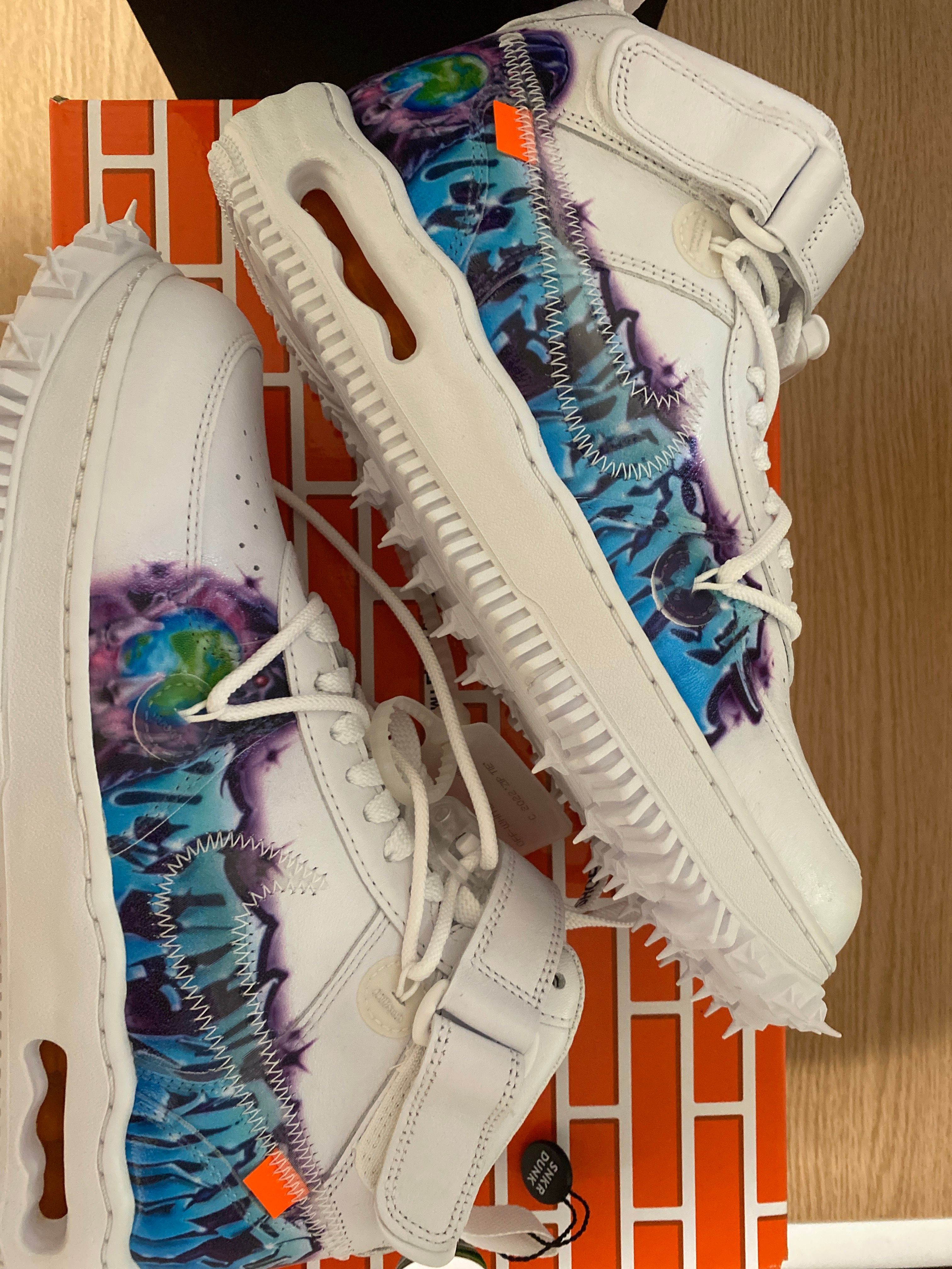 Off-White × Nike Air Force 1 Mid "Graffiti"