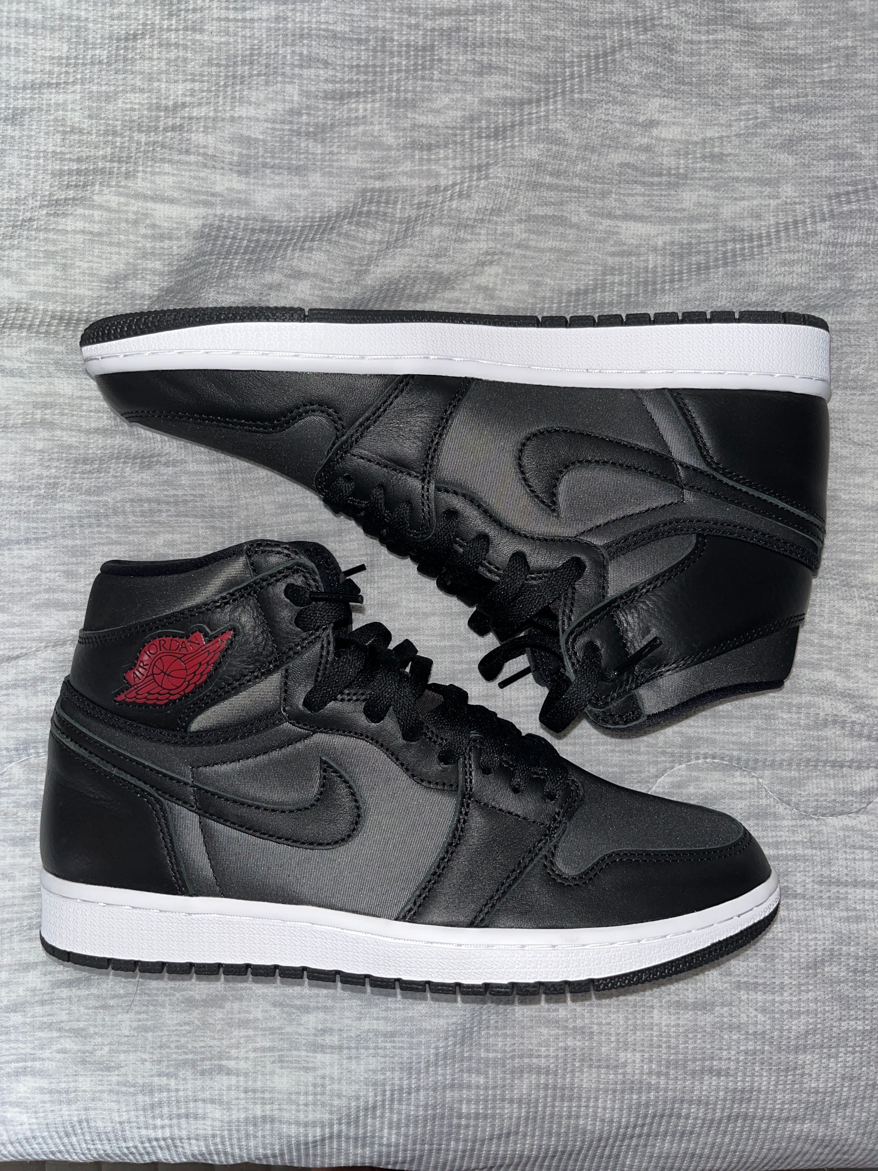 Nike Air Jordan 1 Retro High OG "Black/Metallic Silver/Gym Red"  