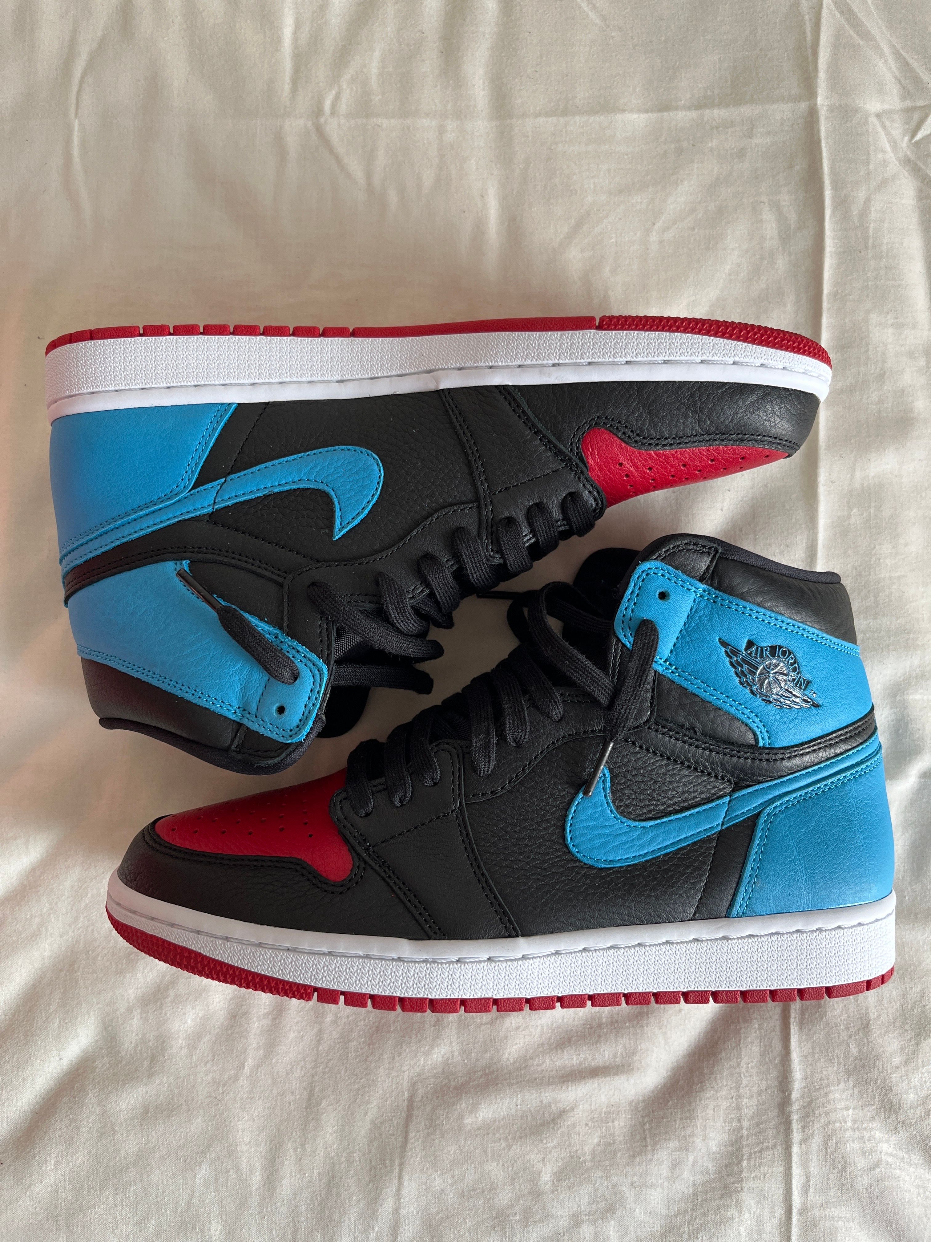 Nike Women's Air Jordan 1 High OG "UNC to Chicago"
