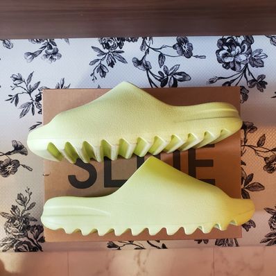 adidas YEEZY Slide "Glow Green"