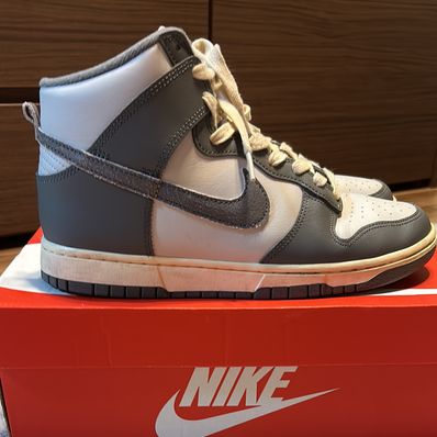 Nike Dunk High Retro SE Vintage "Light Bone and Tumbled Grey"