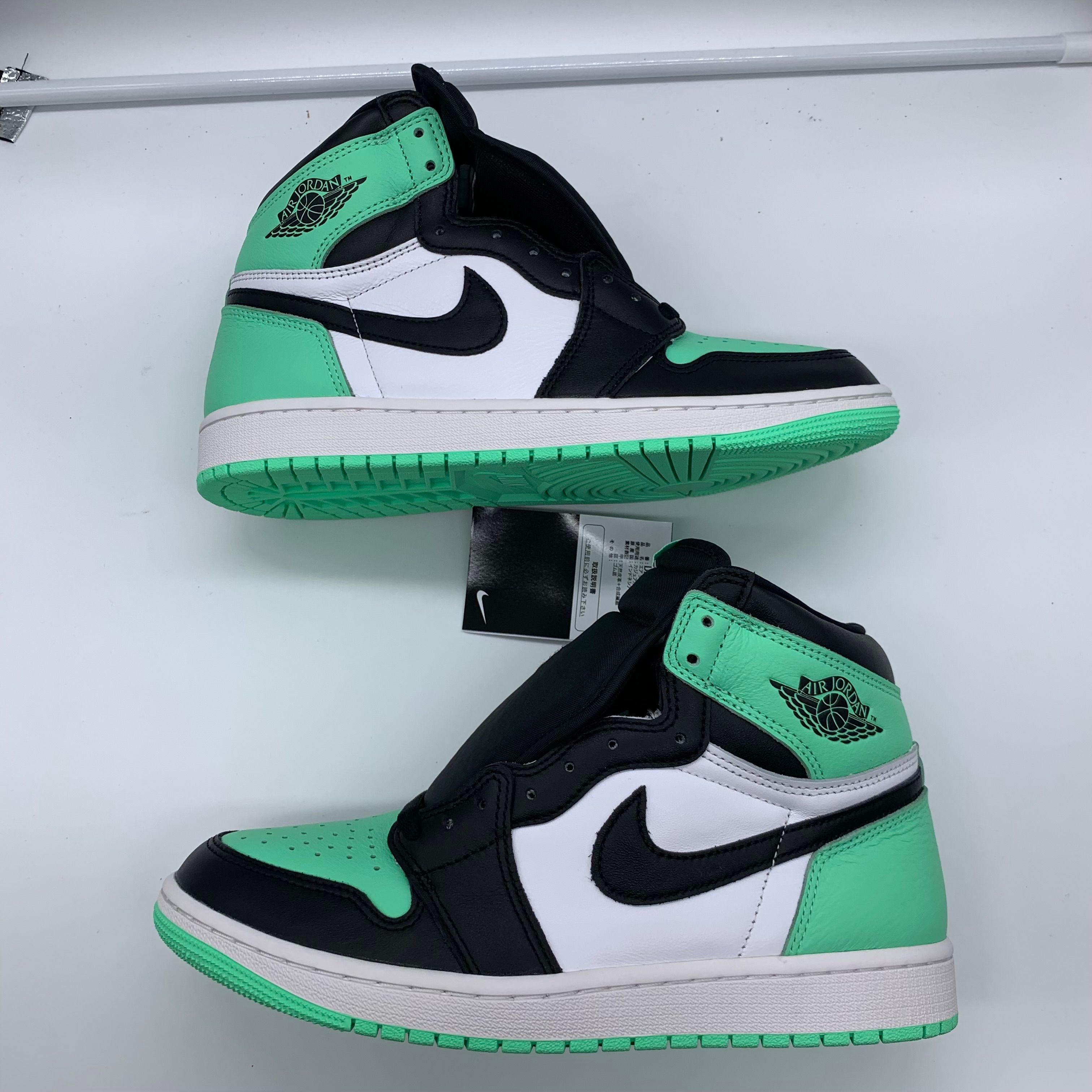 Nike Air Jordan 1 High OG "Green Glow"