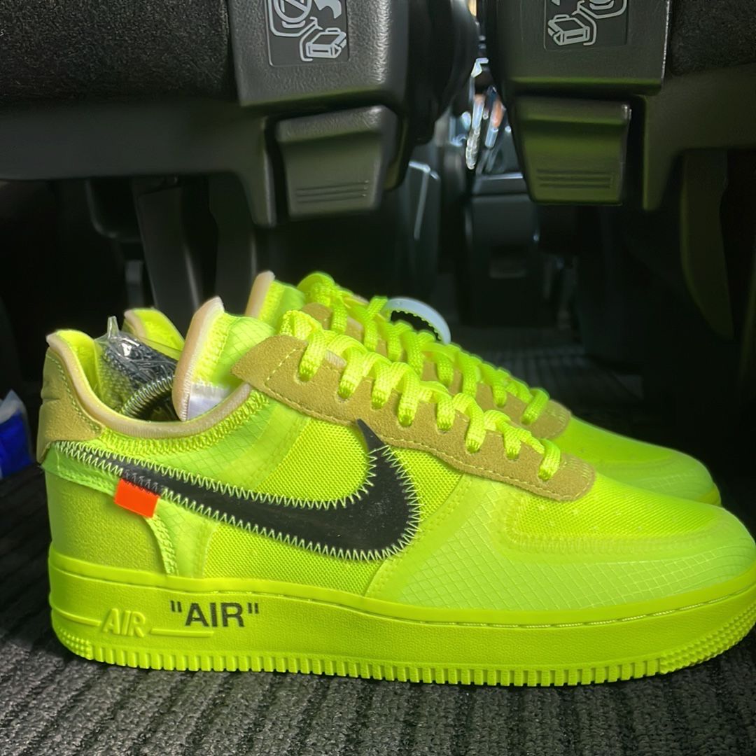 Off-White × Nike Air Force 1 Low "Volt"