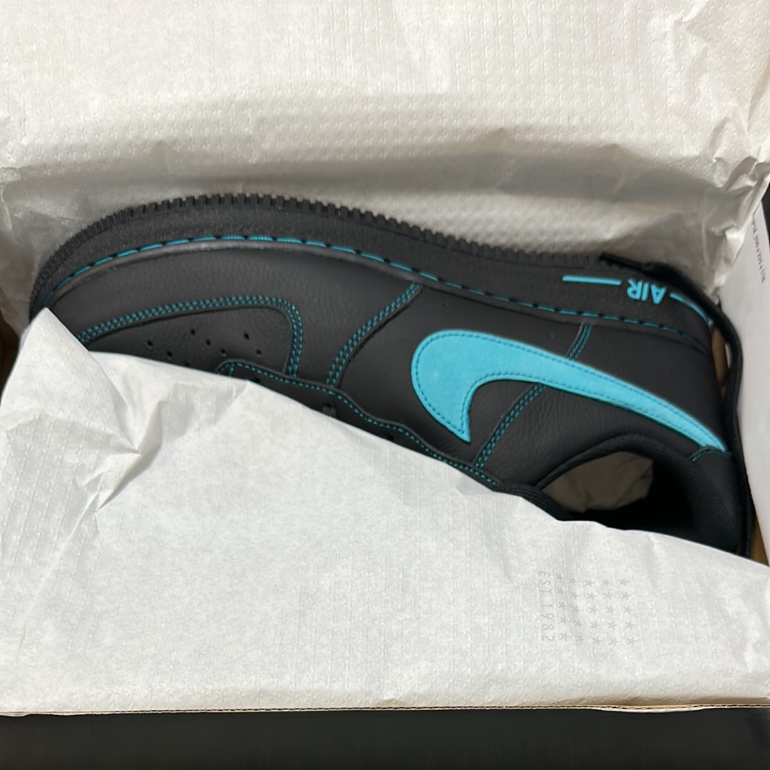 Nike Air Force 1 Low "Black Tiffany"