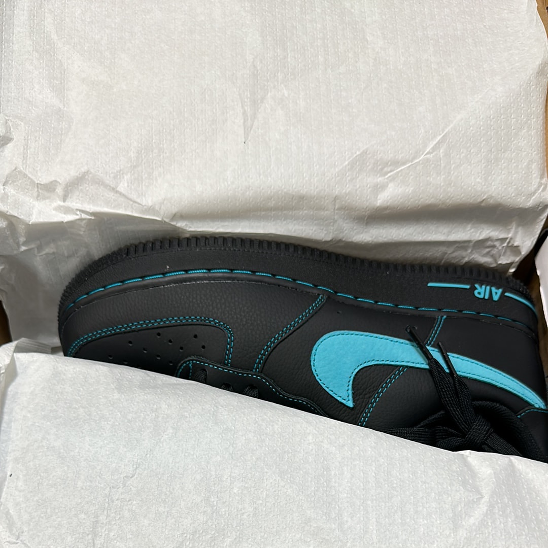 Nike Air Force 1 Low "Black Tiffany"