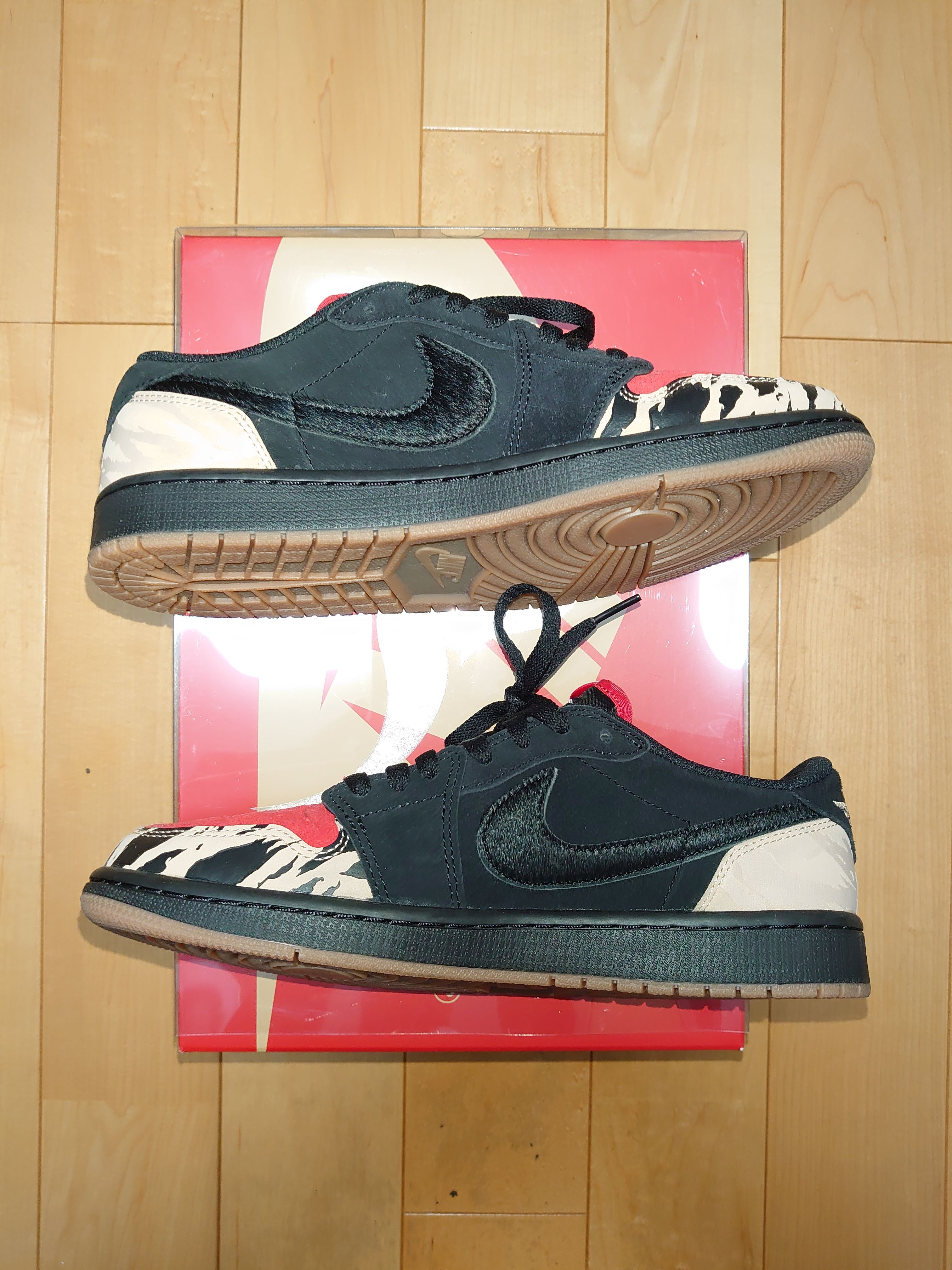 Sole Fly × Nike Air Jordan 1 Low "Black and Sport Red"