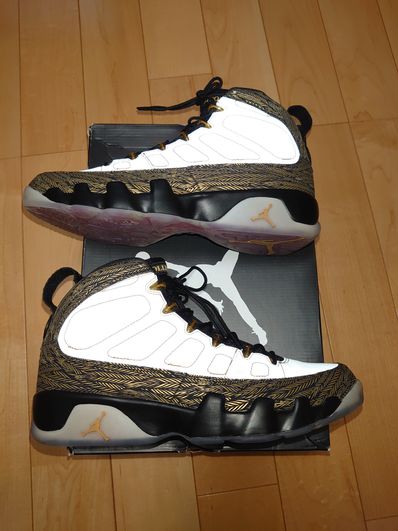 NIKE AIR JORDAN 9 RETRO "DOERNBECHER" POLLITO