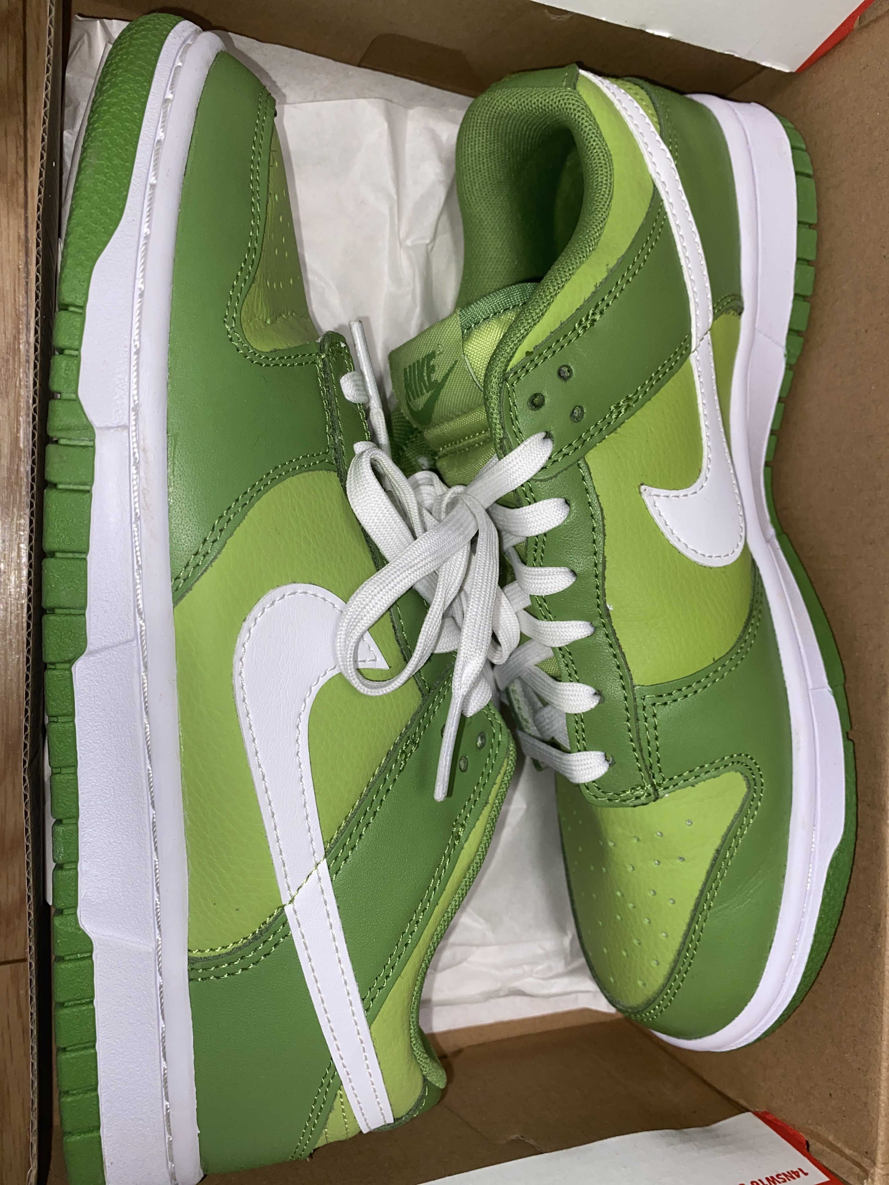 Nike Dunk Low "Chlorophyll/White/Vivid Green"