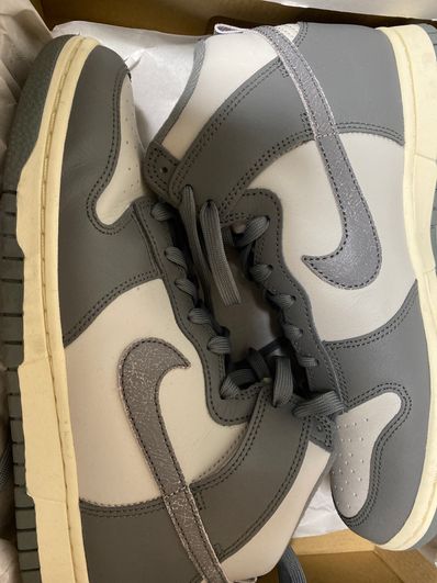 Nike Dunk High Retro SE Vintage "Light Bone and Tumbled Grey"