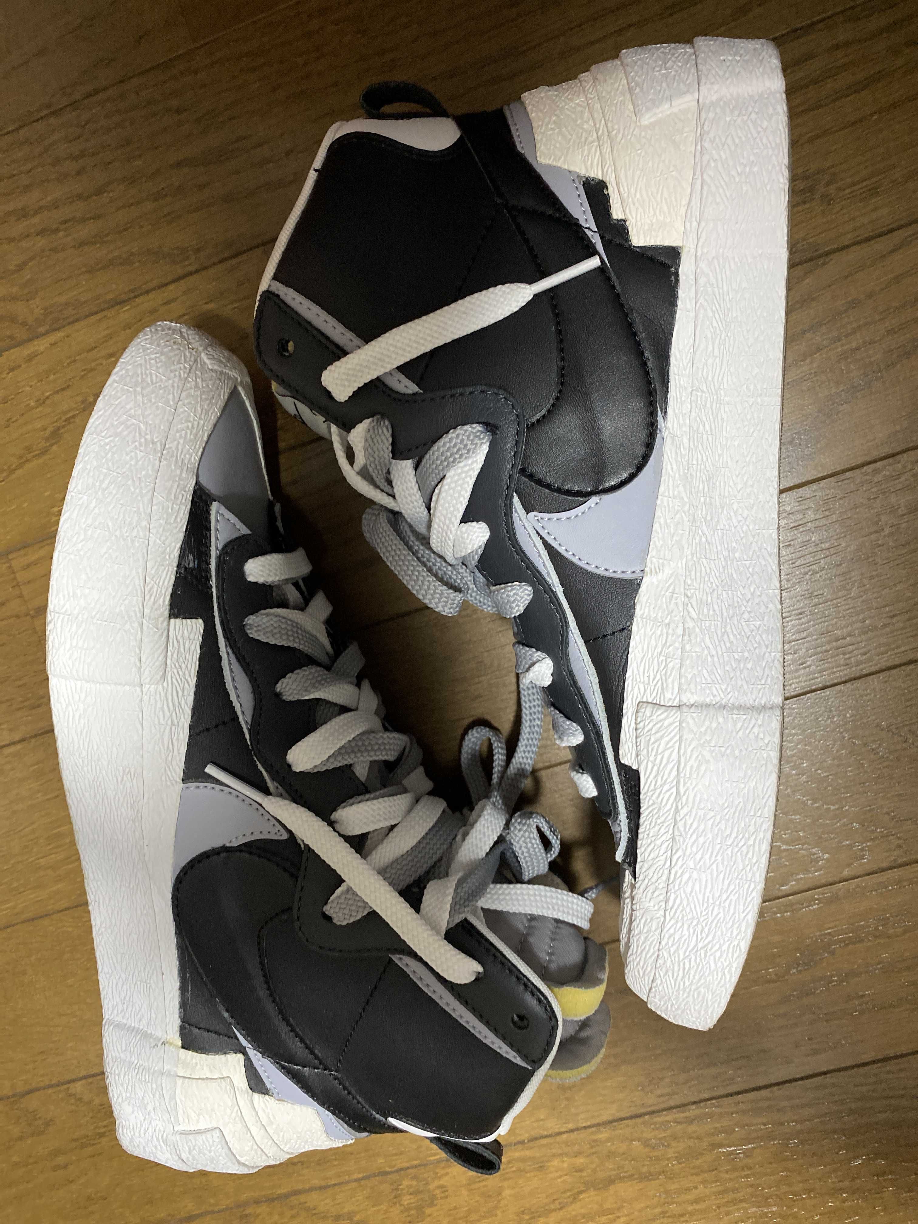 sacai × NIKE BLAZER MID "BLACK/WOLF GREY/WHITE"