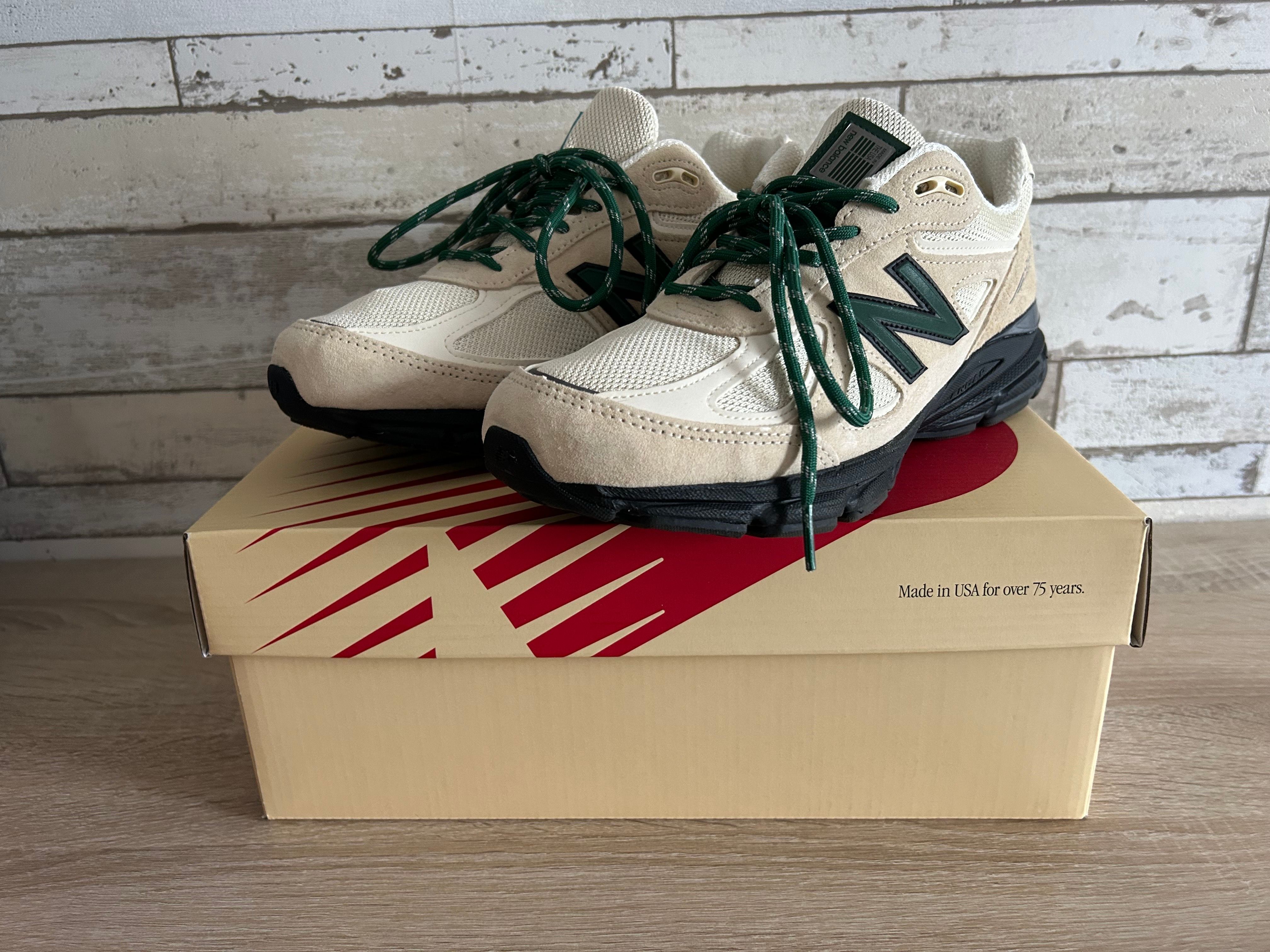 New Balance 990V4 "Macadamia Nut"