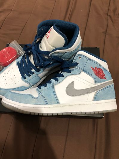 Nike Air Jordan 1 Mid SE "White/Hyper Royal/Red"