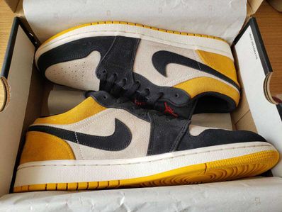 Nike Air Jordan 1 Low "Sail University Gold Black"
