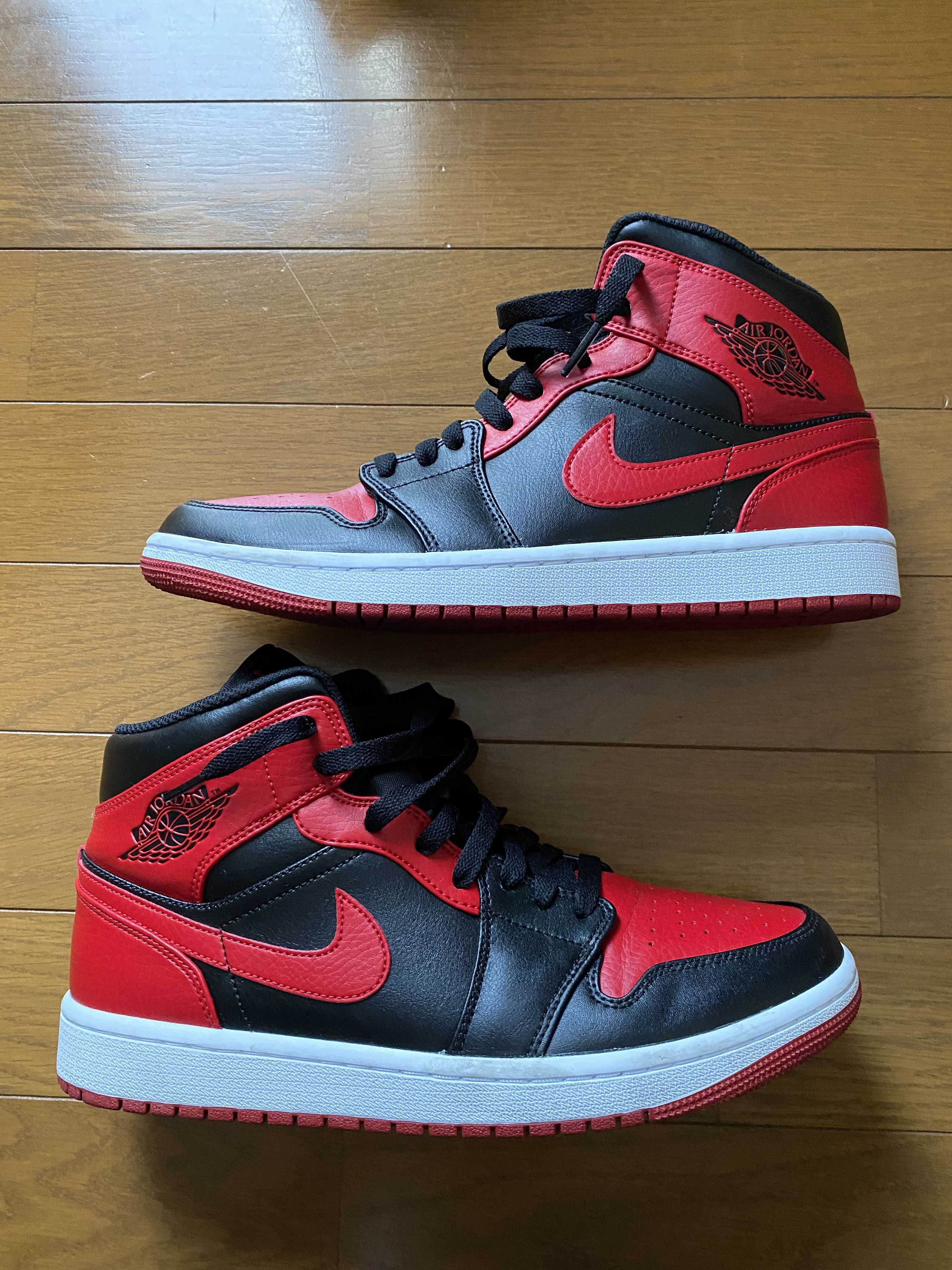 Nike Air Jordan 1 Mid "Bred"