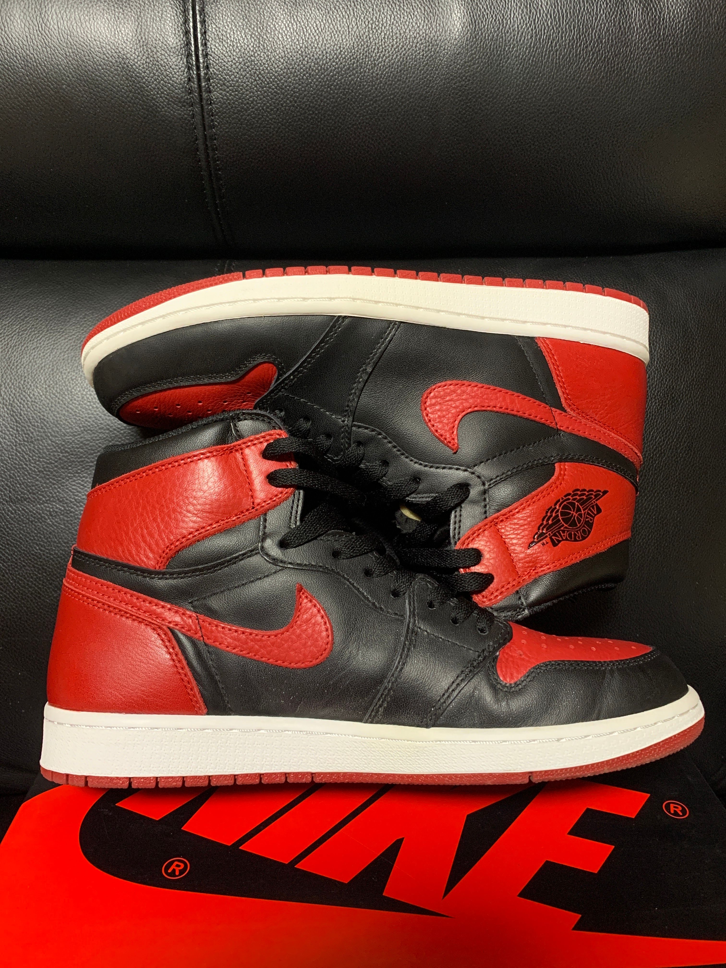 Nike Air Jordan 1 Retro High OG "Bred/Banned" (2016)