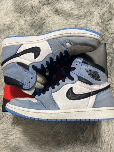 Nike Air Jordan 1 High OG "University Blue"